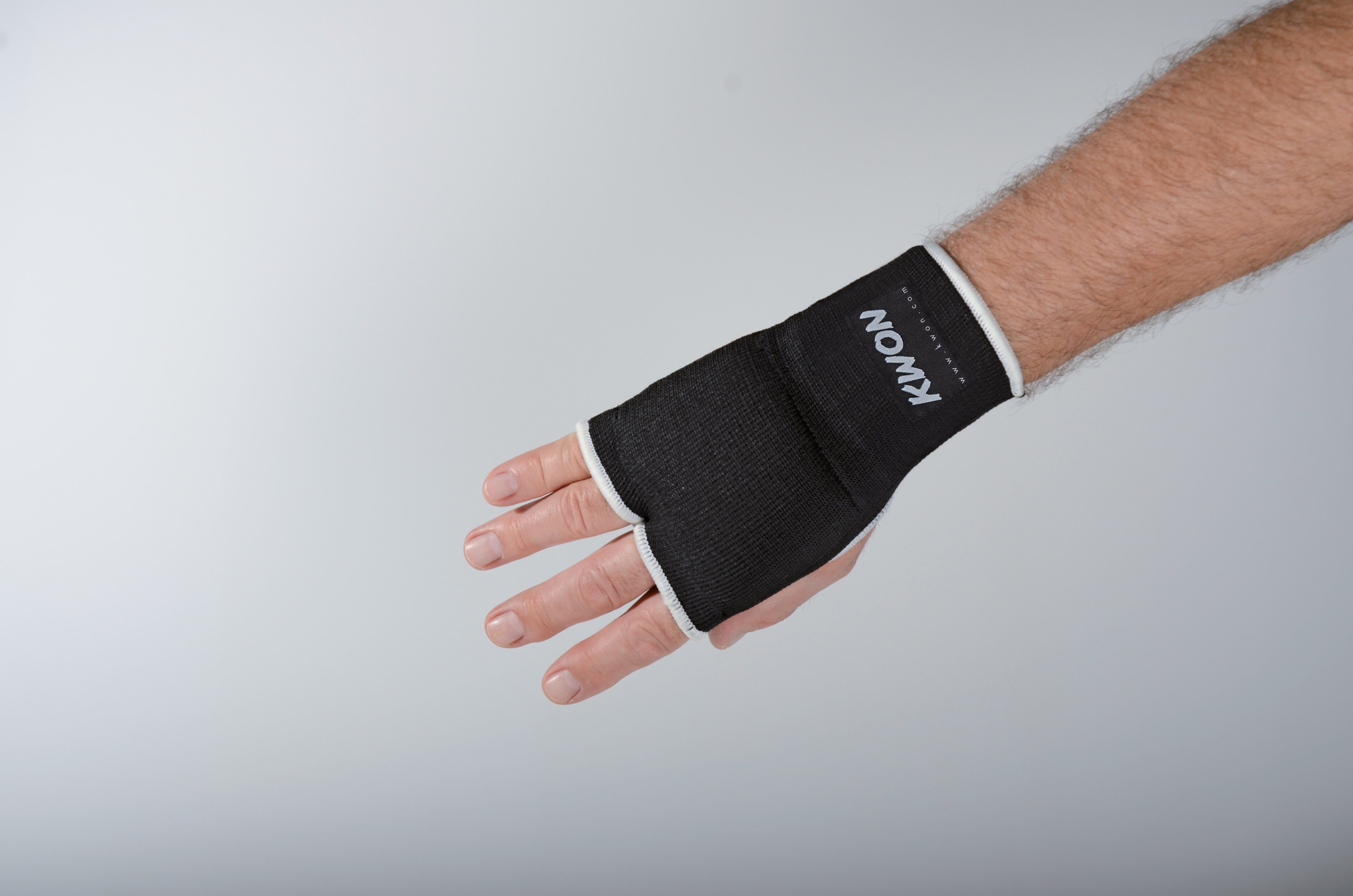 KWON Boxbandagen mit Polsterung Innenhandschuhe Schlupfbandagen Boxen Kickboxen MMA (Für Boxhandschuhe), dauerelastisch, Stützeffekt, Kompression Effekt – Bild 5 von 5