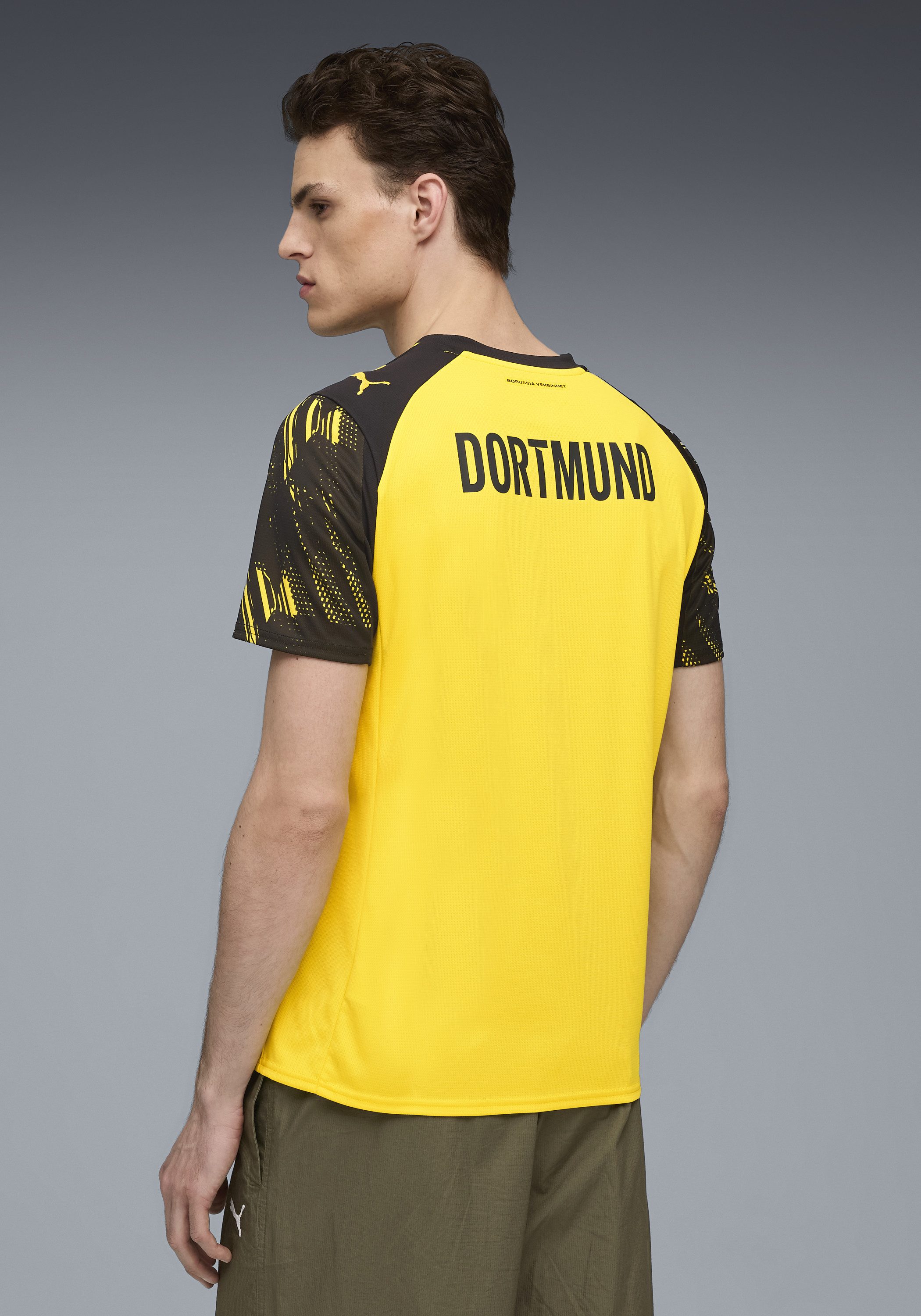 PUMA Fußballtrikot BVB HOME JERSEY REPLICA WITH SPONSOR Fußball, sportlicher Stil, ohne Kapuze, aus Webmaterial
