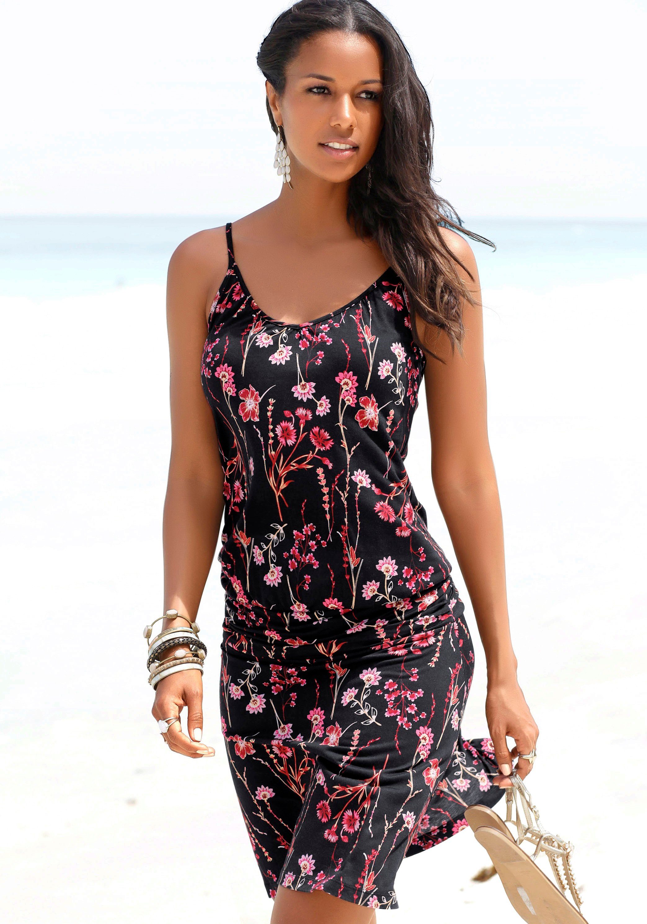 LASCANA Strandkleid mit Blumenprint, figurumspielendes Sommerkleid, günstig online kaufen