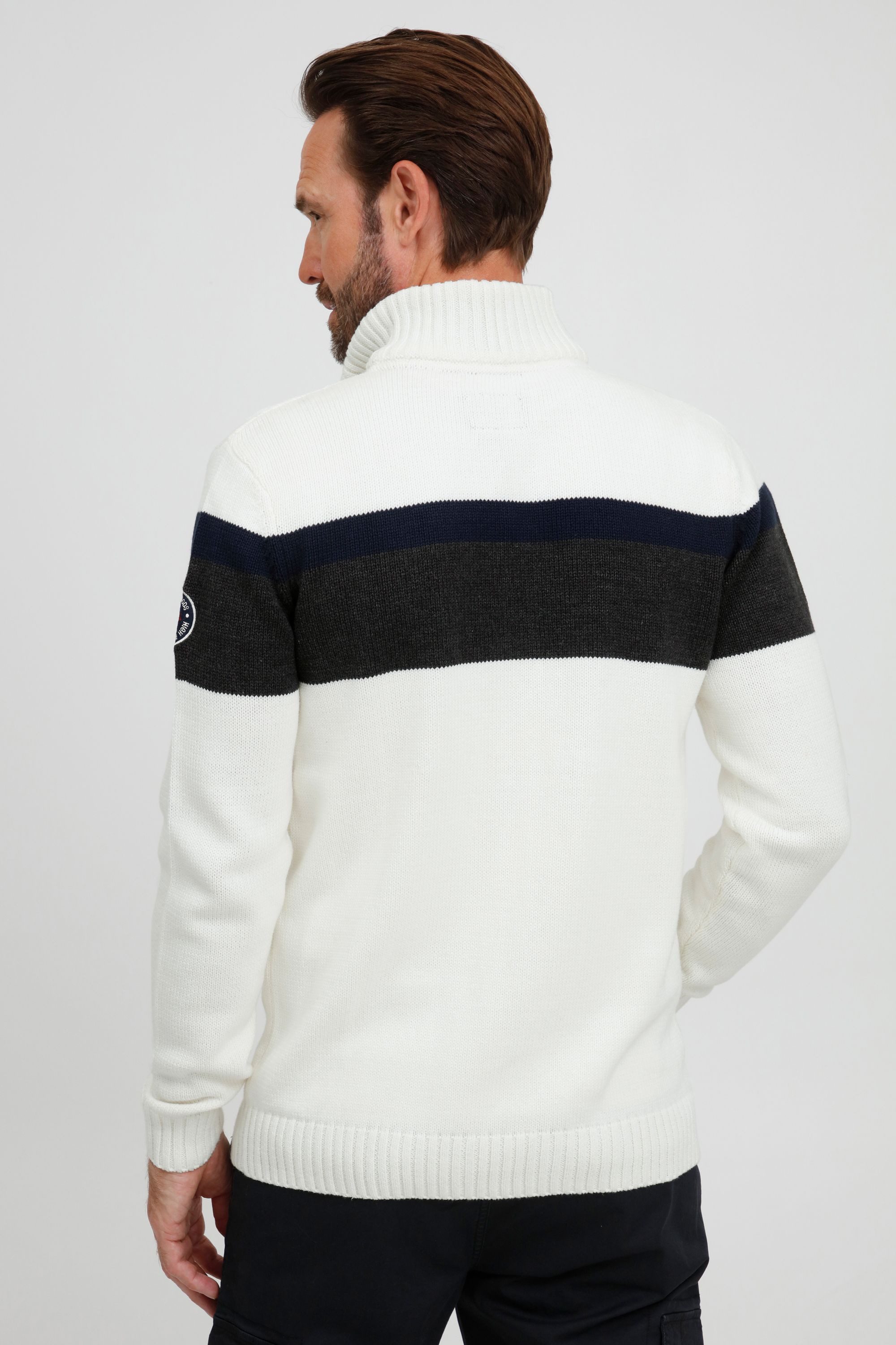 FQ1924 Strickjacke FQEdvard Strickjacke im Colorblock Design