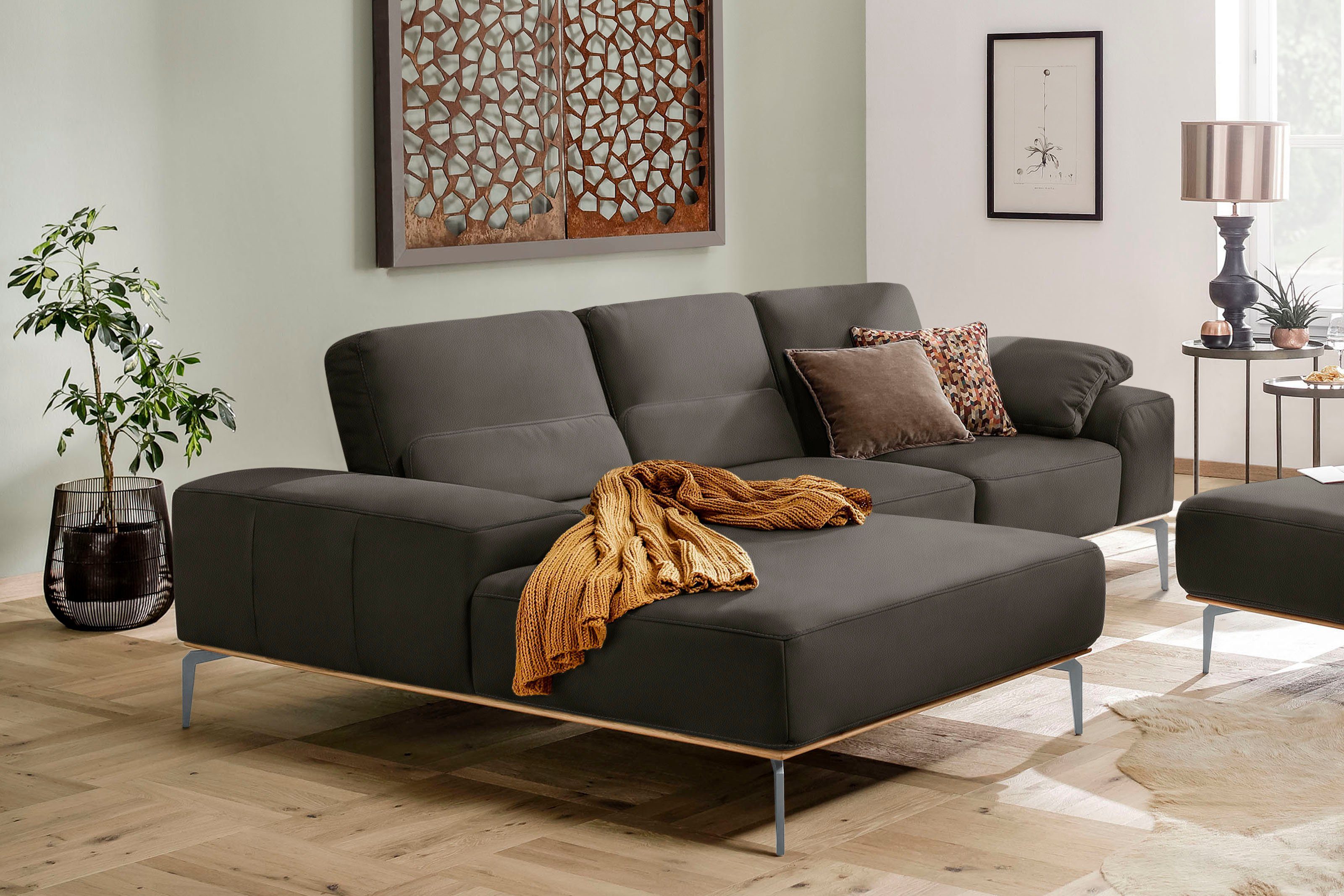 W.SCHILLIG Ecksofa run, Designsofa mit tollem Sitzkomfort, bequem, L-Form, mit elegantem Holzsockel, Füße in Silber matt, Breite 279 cm