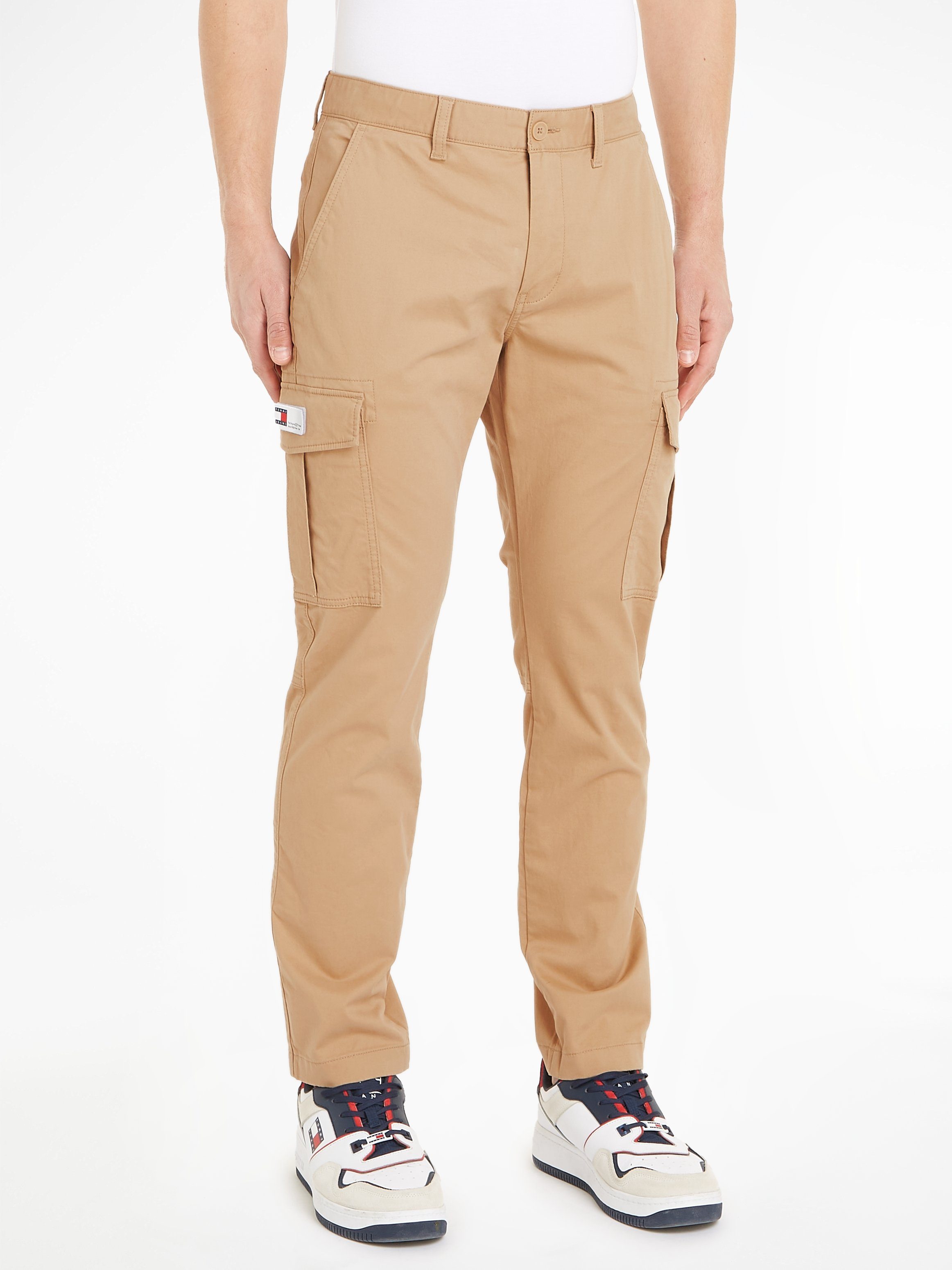 Tommy Jeans Cargohose TJM AUSTIN CARGO mit Logodetails Tawny Sand