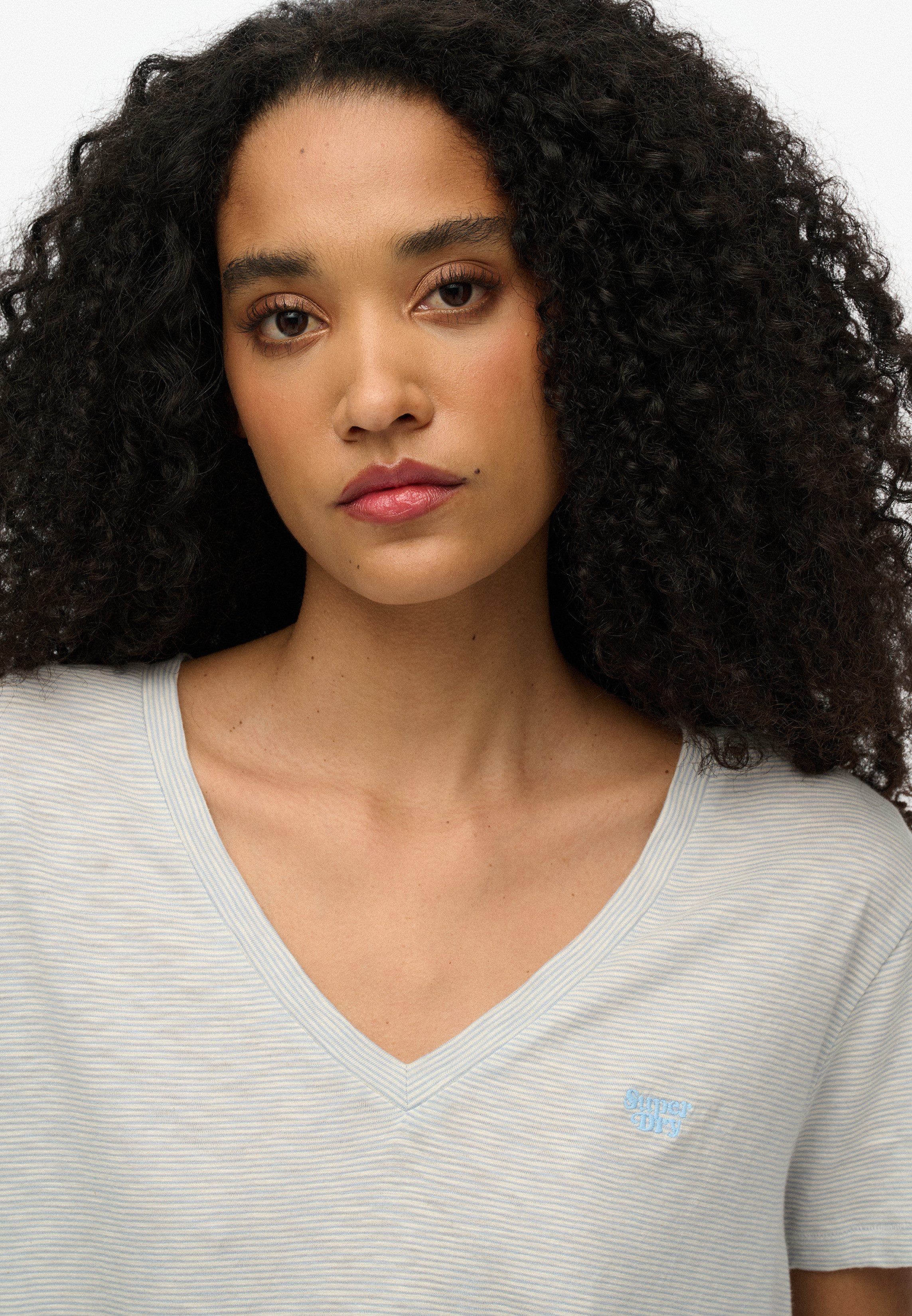 Superdry V-Shirt STUDIOS SLUB EMB VEE günstig online kaufen