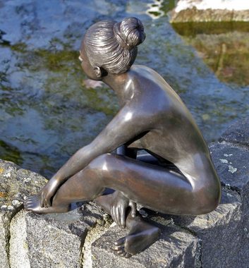 Bronzeskulpturen Skulptur Bronzefigur erotisch sitzender Frauenakt