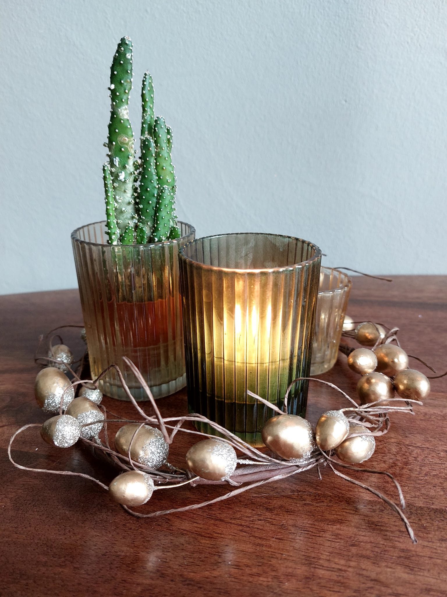Vosteen Tischkranz Osterkranz modern Wanddeko Türkranz gold oder schwarz, mit Glitzer veredelt