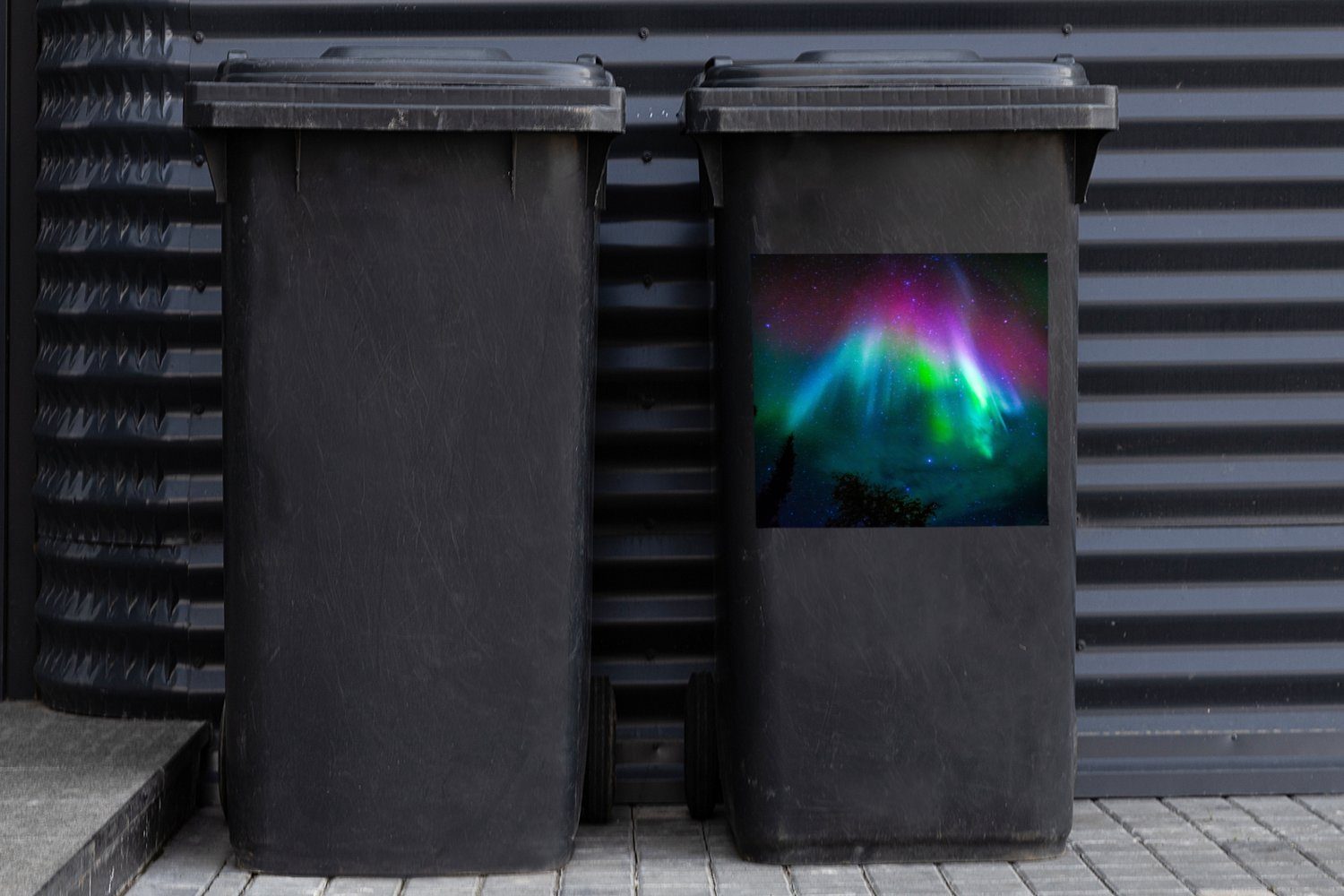 MuchoWow Wandsticker Nordlichter - Container, Sternenhimmel Farben St), Mülltonne, - Sticker, (1 Mülleimer-aufkleber, Abfalbehälter