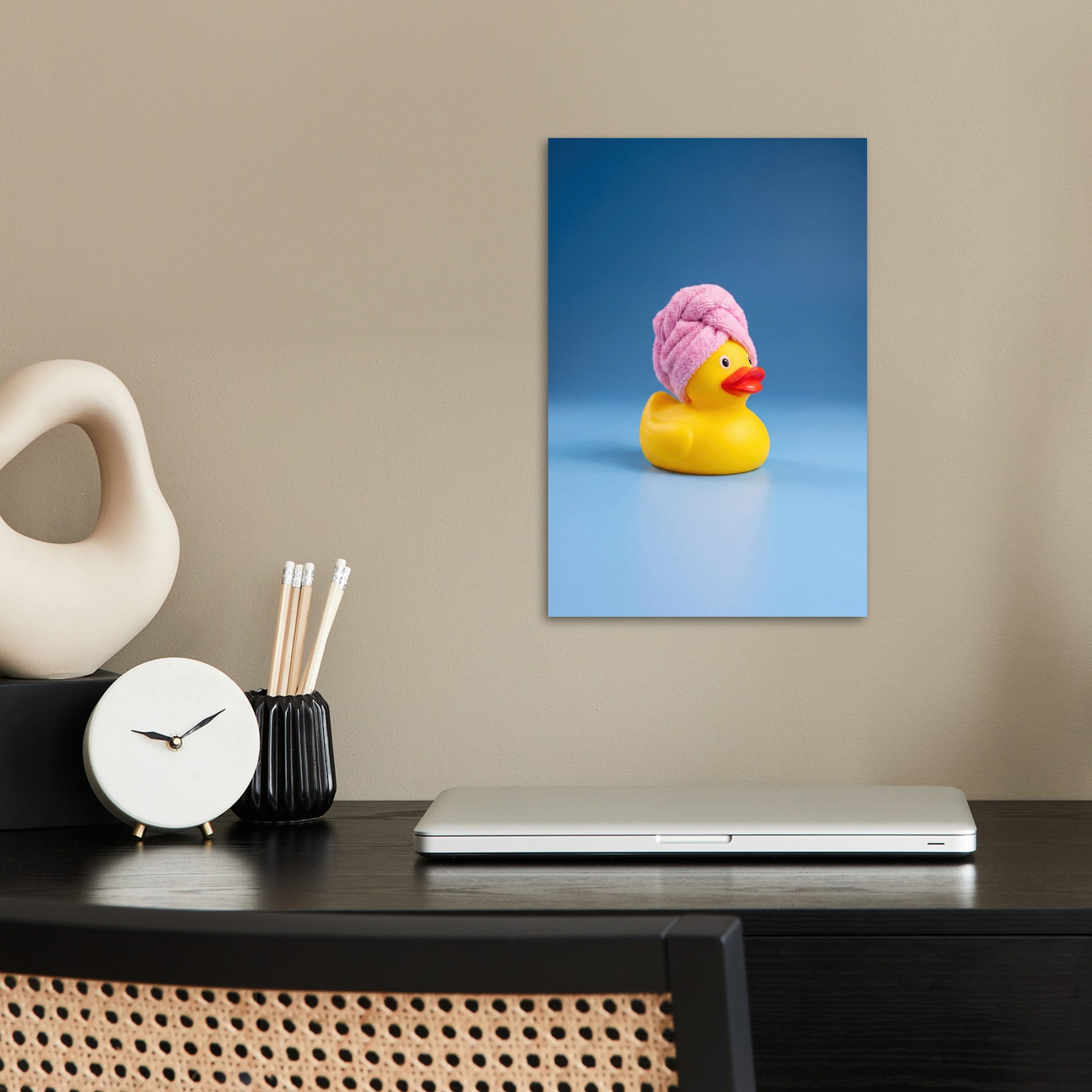 MuchoWow Poster Gummi-Ente - Handtuch - Blau, (1 St), Poster ohne Rahmen, Wandbild, Wandposter, 20x30 cm