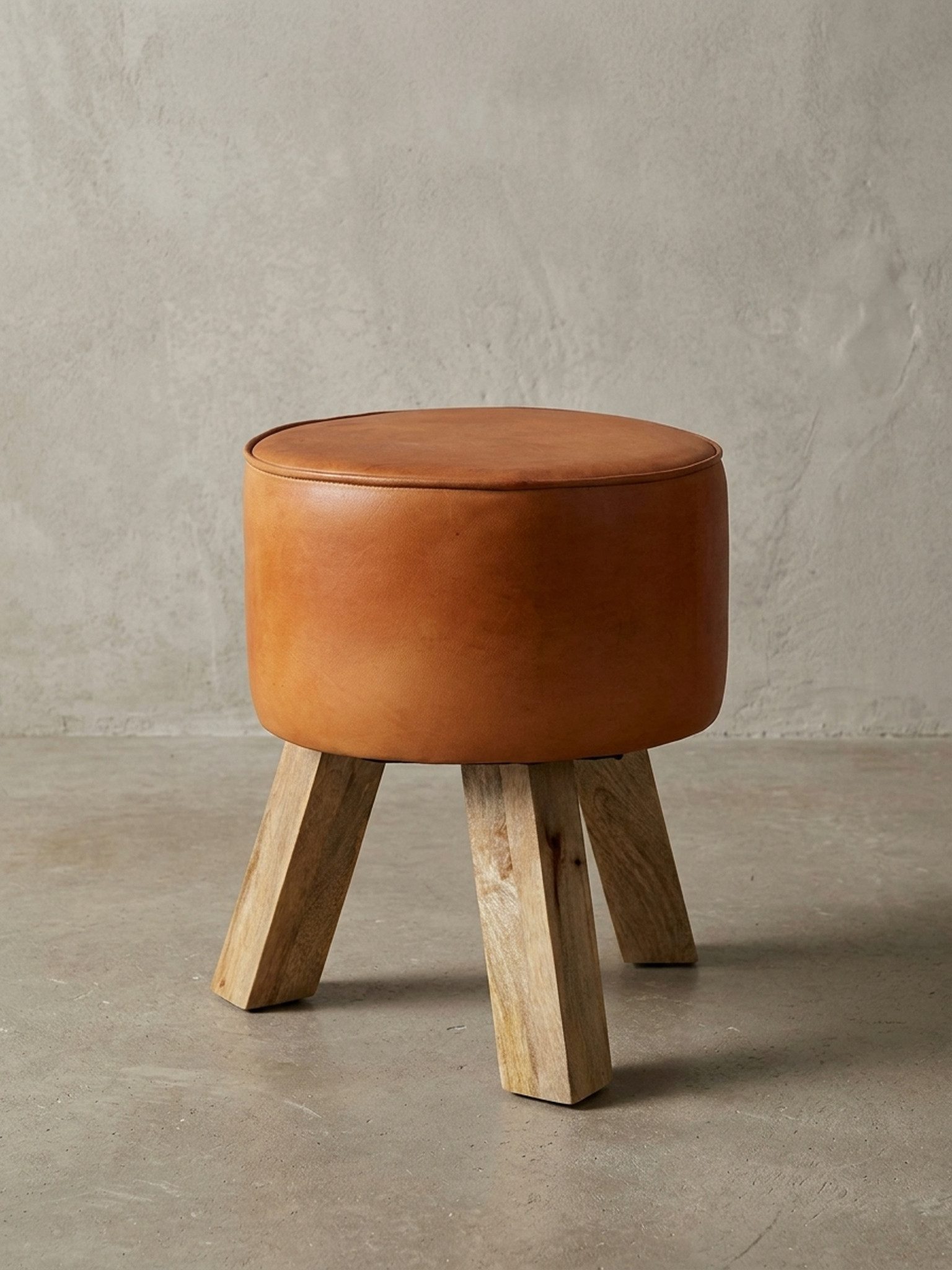 KADIMA DESIGN Sitzhocker Design Sitzhocker WL5.102 Holz 37x45x37 cm Modern Fußhocker Rund, (Gepolstert, Holzhocker mit Echtleder Braun), Turnbock Lederhocker Holzbeine, Kleiner Hocker Massivholz mit Leder