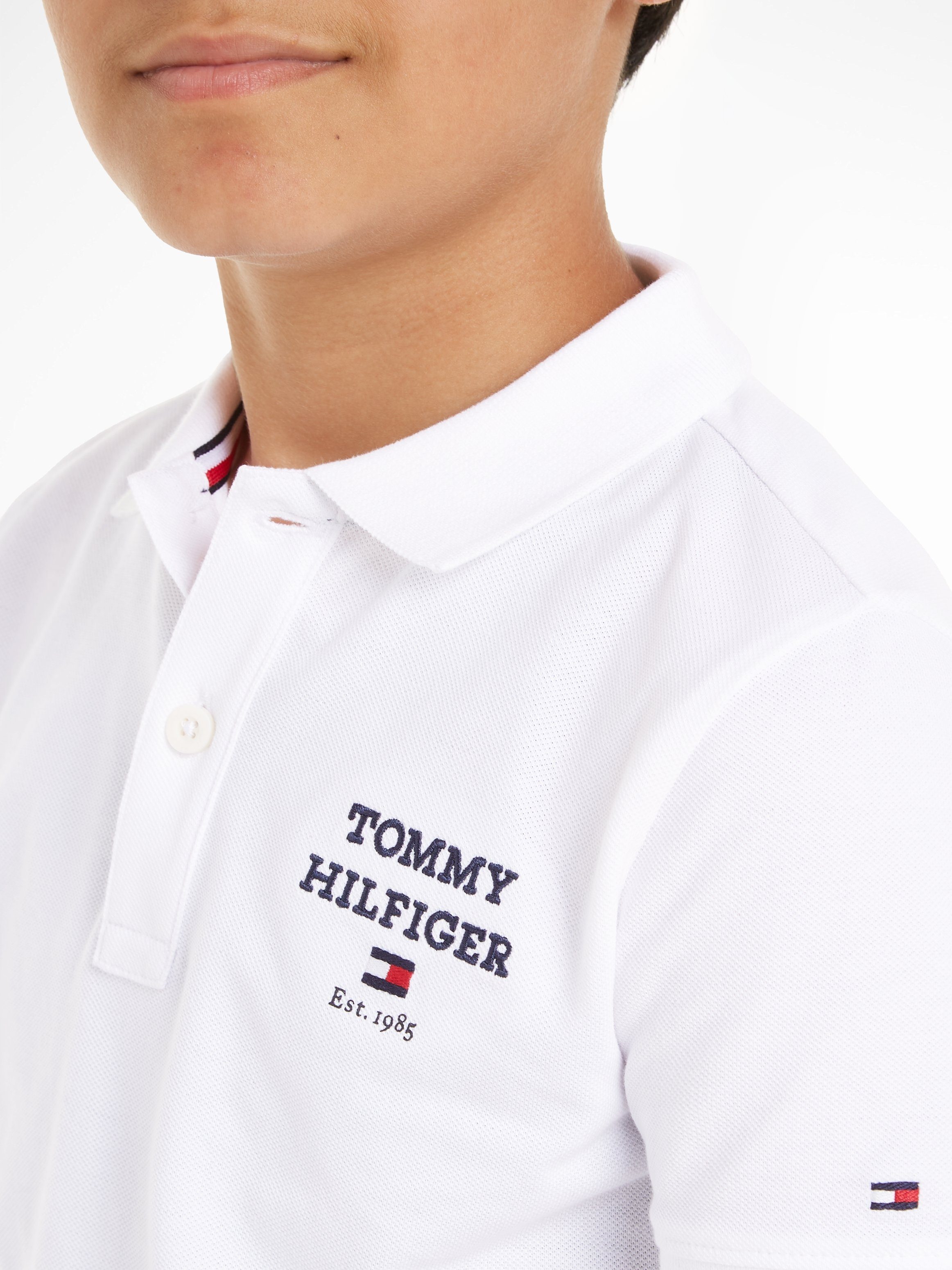 mit POLO TH white S/S Logostickerei LOGO Hilfiger Tommy Poloshirt