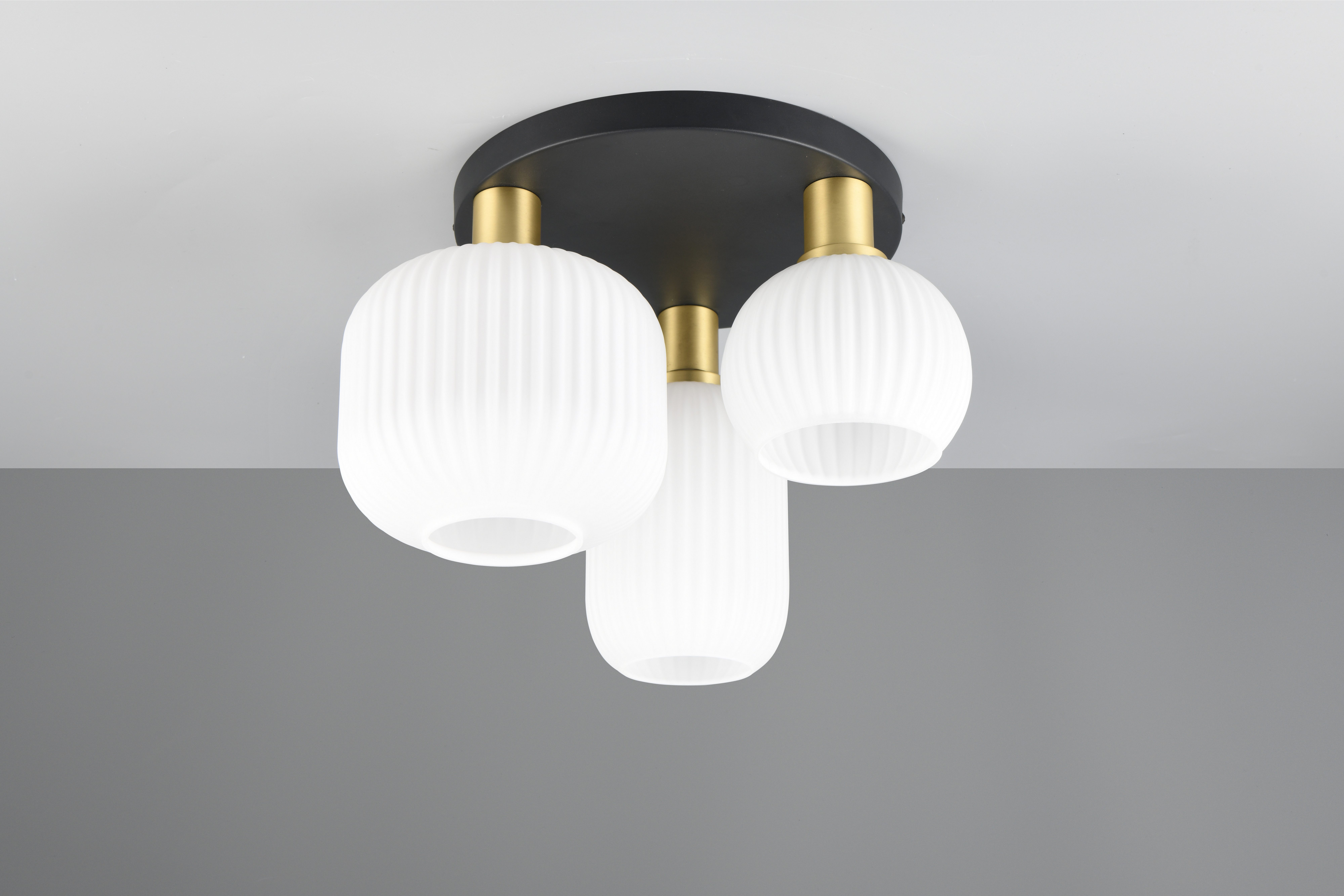 TRIO Leuchten Deckenleuchte DIVA, E27 Deckenlampe 3-flammig mit Glasschirm, günstig online kaufen