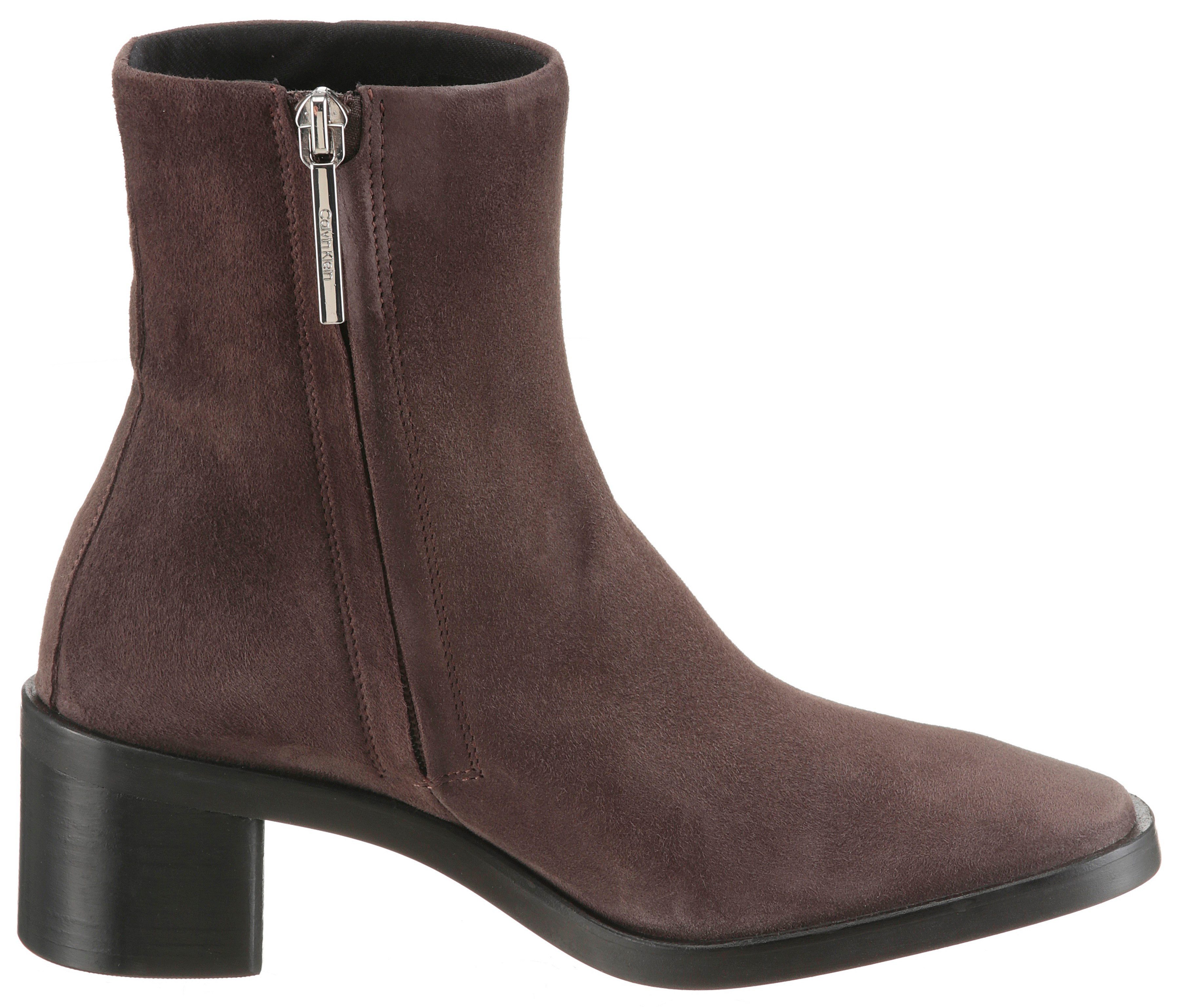 Calvin Klein BLOCK HEEL ZIP BOOT SUE Stiefelette Klassik-Boots, Blockabsatz, mit seitlichem CK-Logo am Schaft – Bild 5 von 5