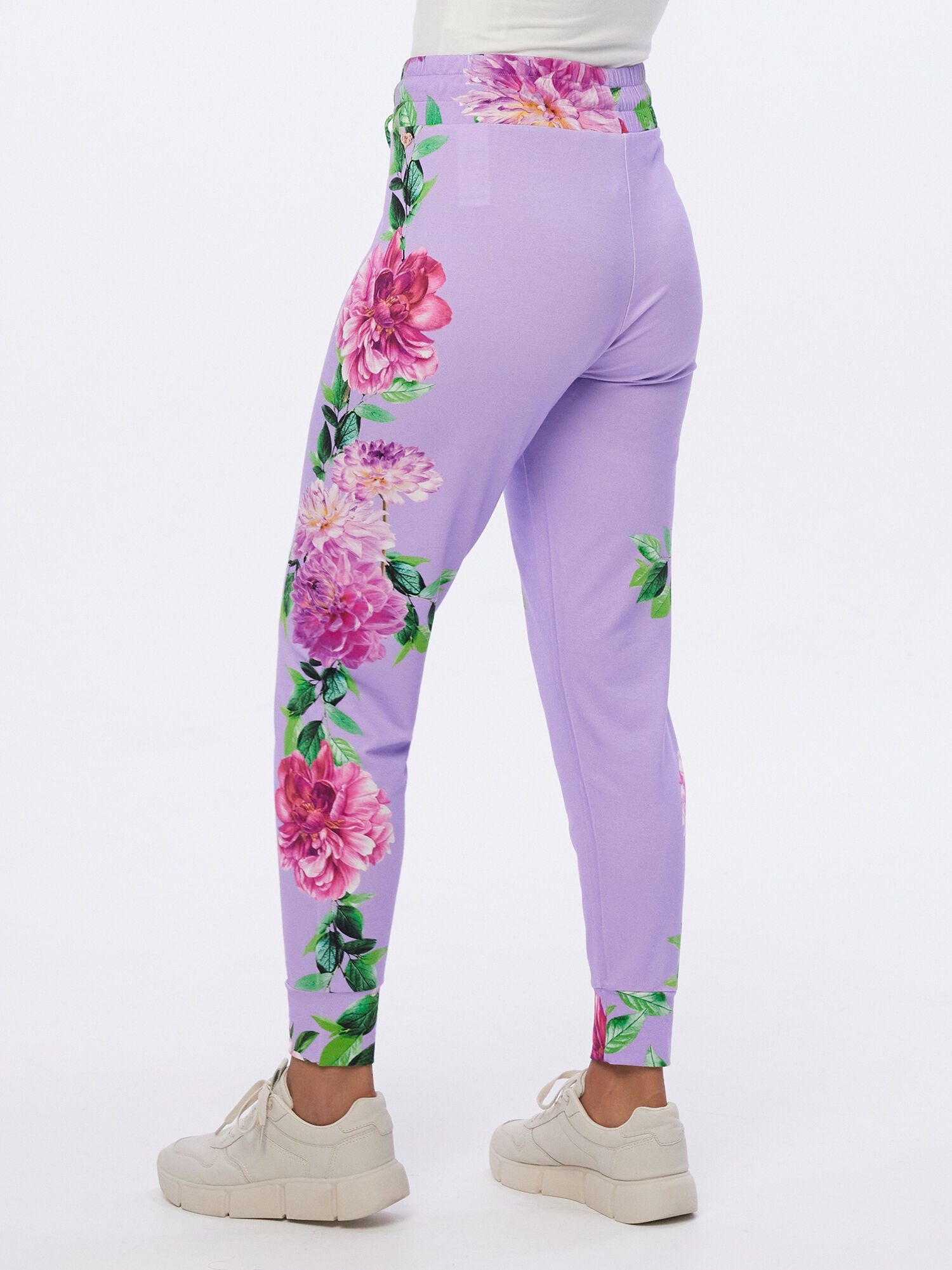 MONACO blue Jogginghose Jogpants Gardenscape mit hübschem Blumenmotiv für e günstig online kaufen