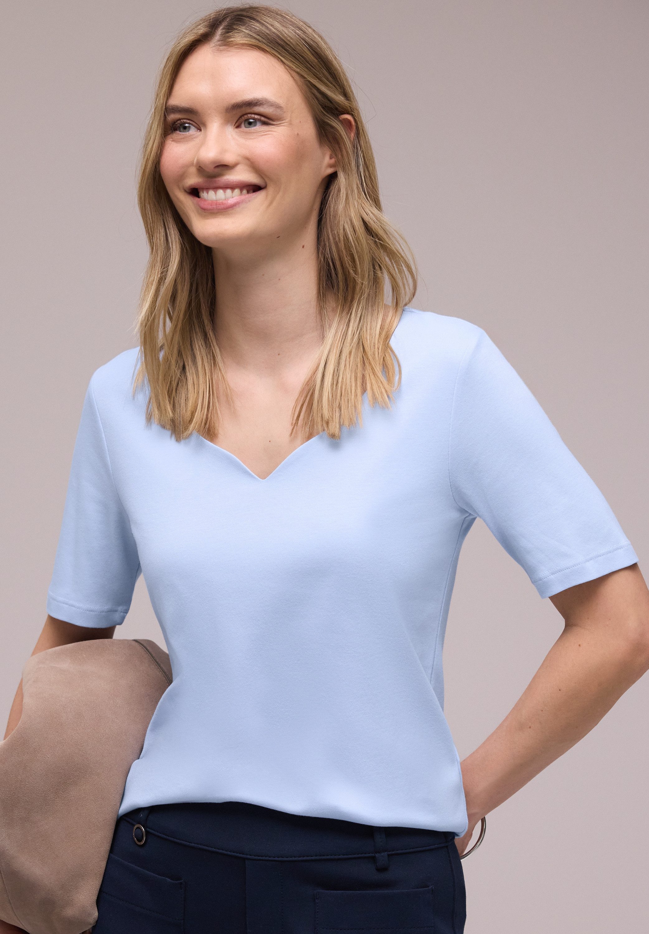 STREET ONE Kurzarmshirt Style Ada Sommershirt mit Herz-Ausschnitt günstig online kaufen