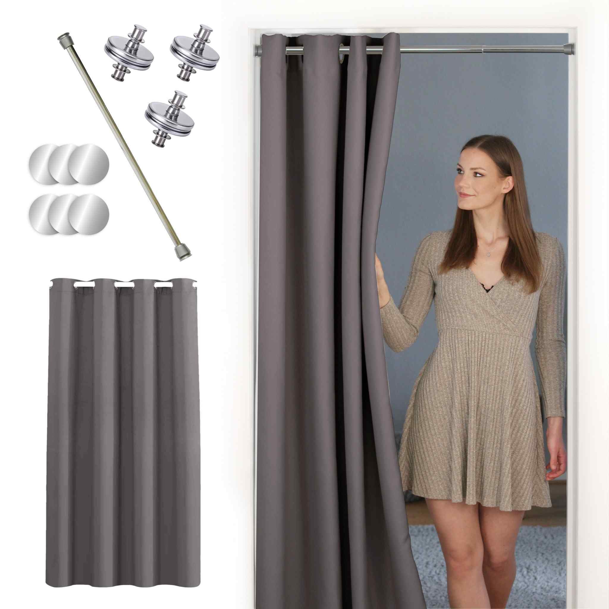 tinycurtains Türvorhang mit Stange silber 55-90 cm ohne Bohren, Thermo Vorhang mit Magneten, Ösen, abdunkelnd, Polyester, blickdicht, grau Nebula, Türgardine mit Klemmstange verdunkelnd