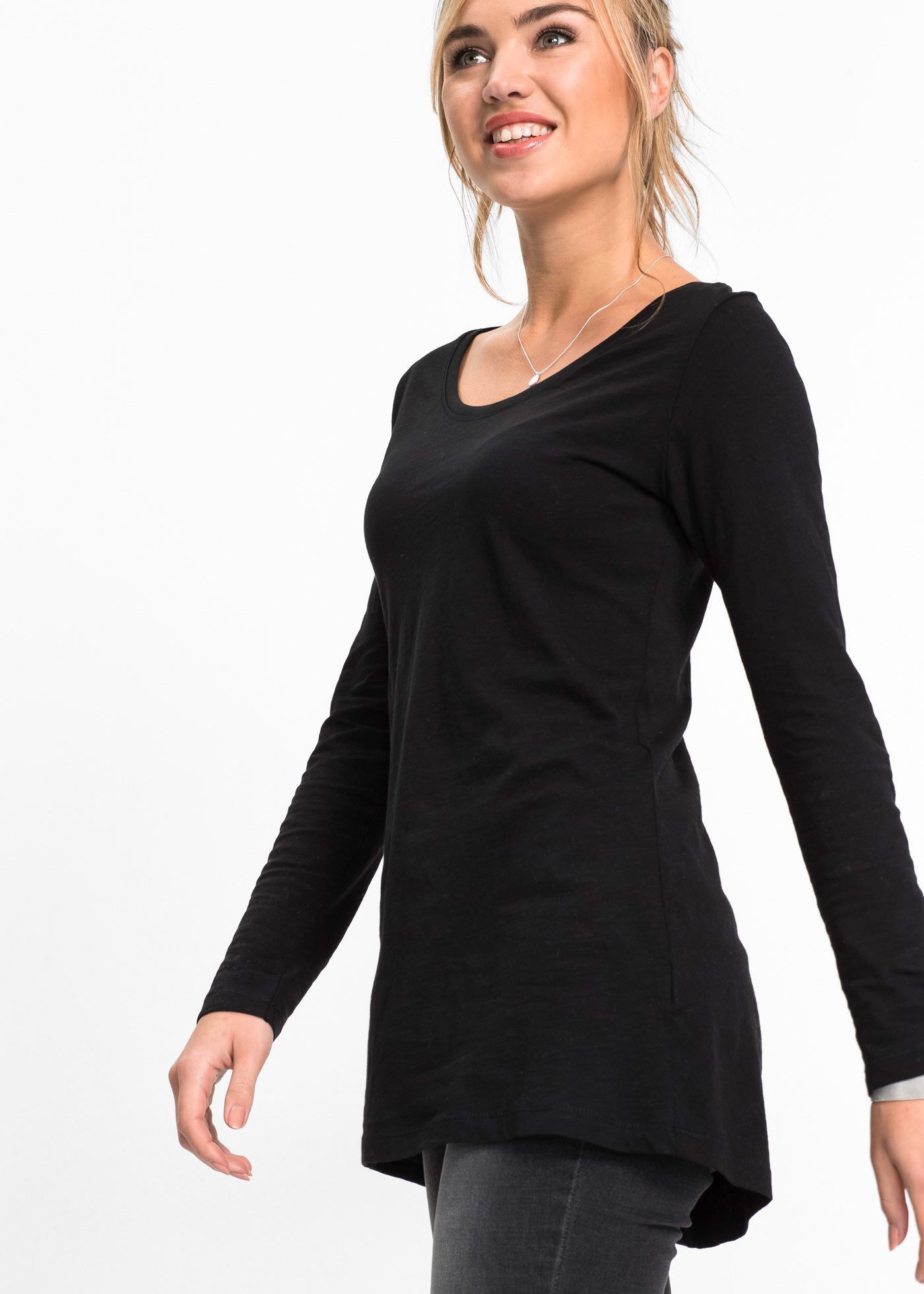 bonprix Langarmshirt lockere Passform, Langarm-Design, abgerundeter Saum, aus Baumwolle