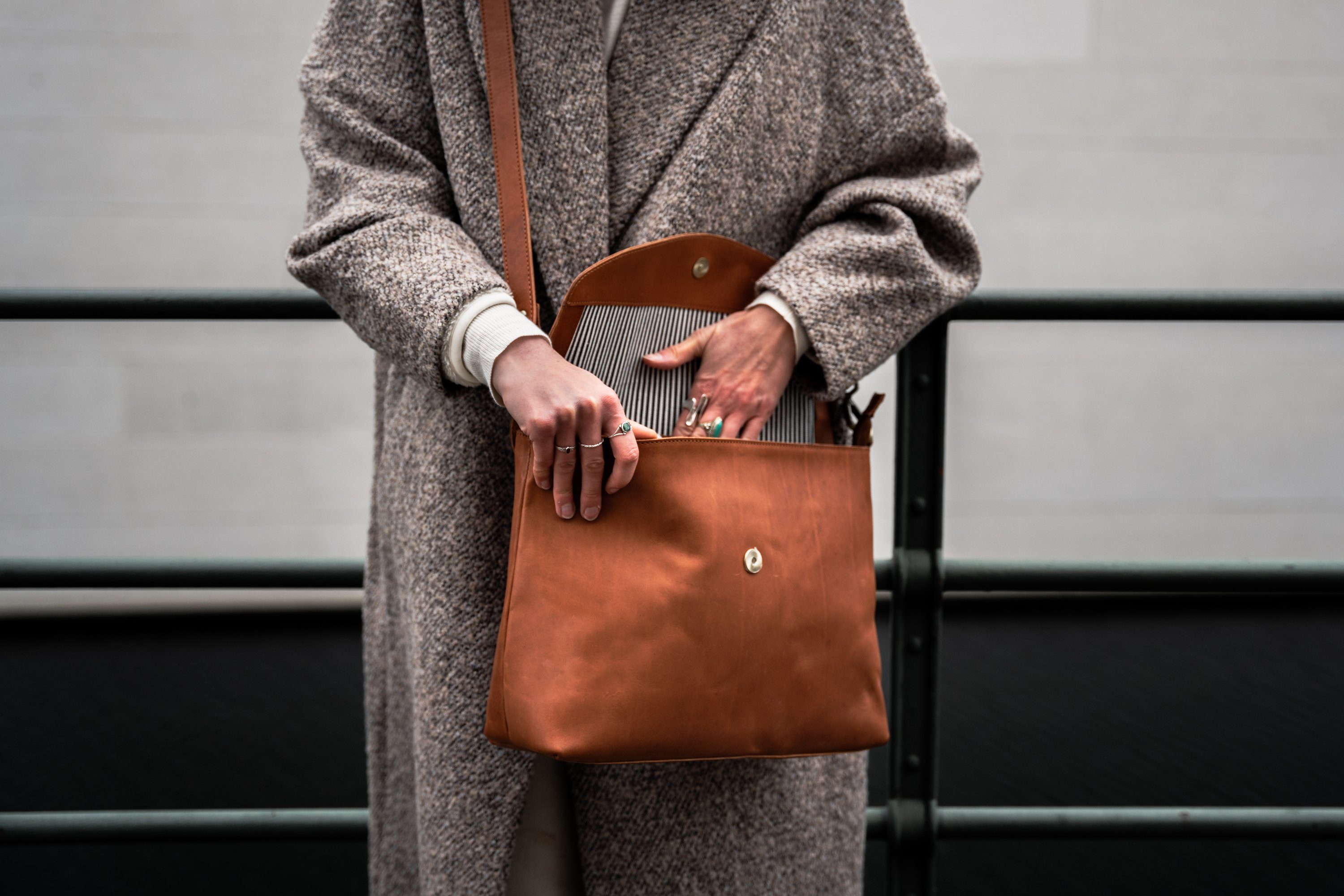 HOLZRICHTER Berlin shoulder bag No. 1-3 (1-piece)