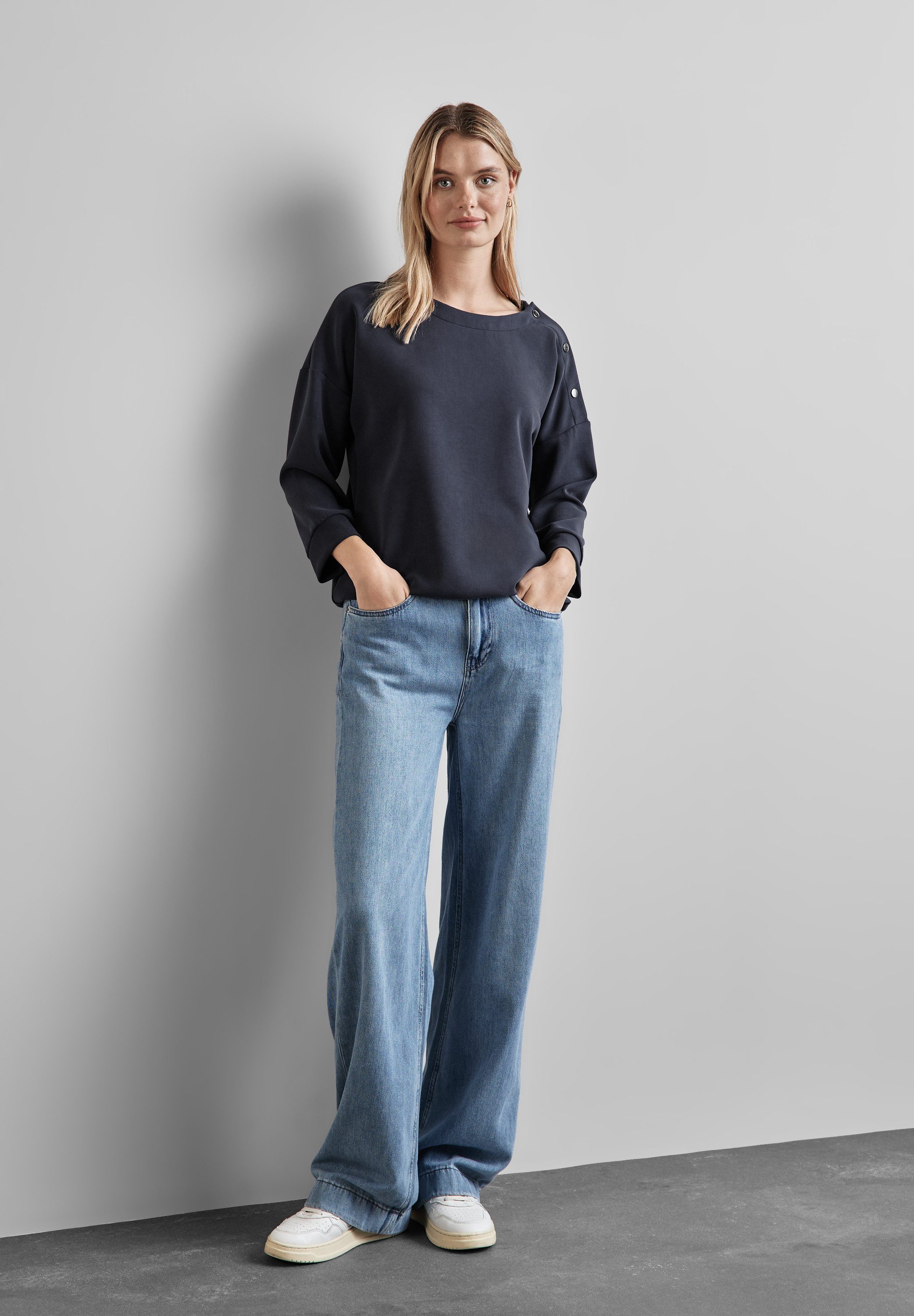 STREET ONE Langarmshirt mit Knopf Details