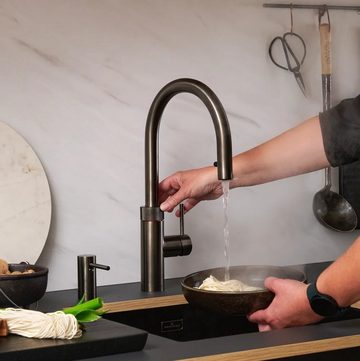 QUOOKER Küchenarmatur QUOOKER FLEX Zugauslauf Gunmetal PVD Combi B mit CUBE 2 (22XGMECUBE) (2-St) 100°C Kochendwasserhahn mit Trinkwassersystem