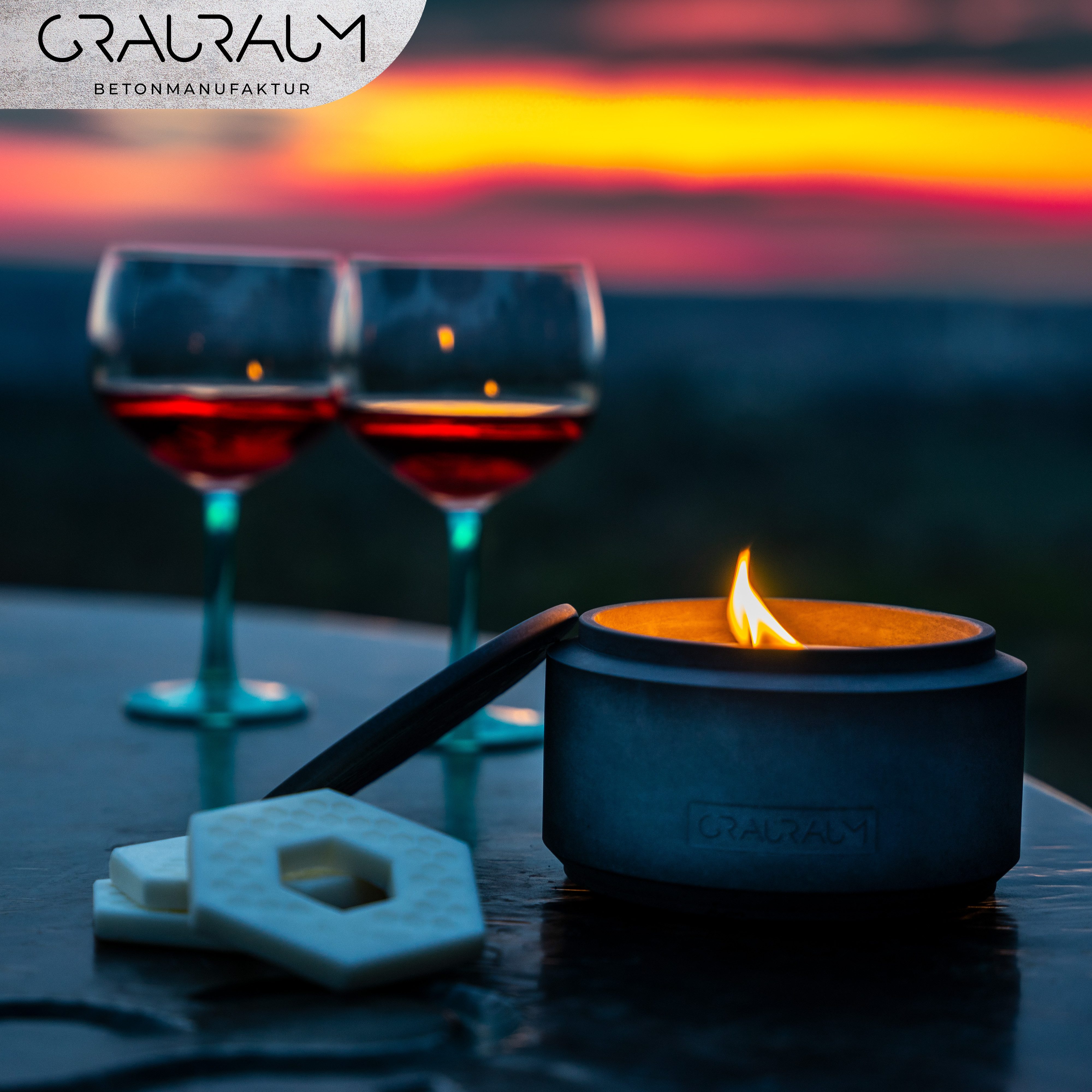 GRAURAUM Outdoorkerze Otto - Kerzenfresser mit Dauerdocht Tischfeuer (15 x 9 cm)