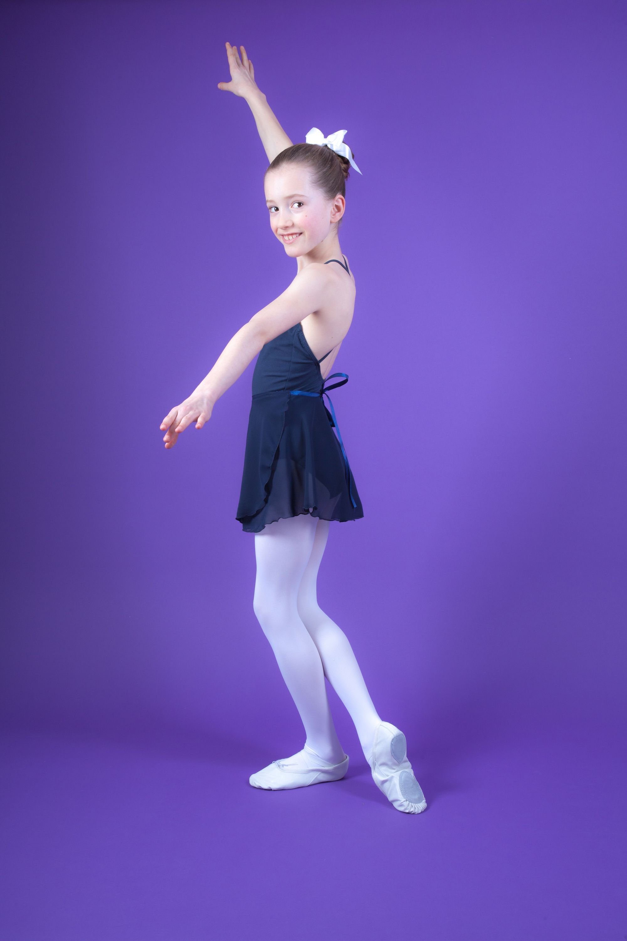 zum Wickelrock fürs Kinder Emma tanzmuster Ballett Binden Ballettrock marineblau