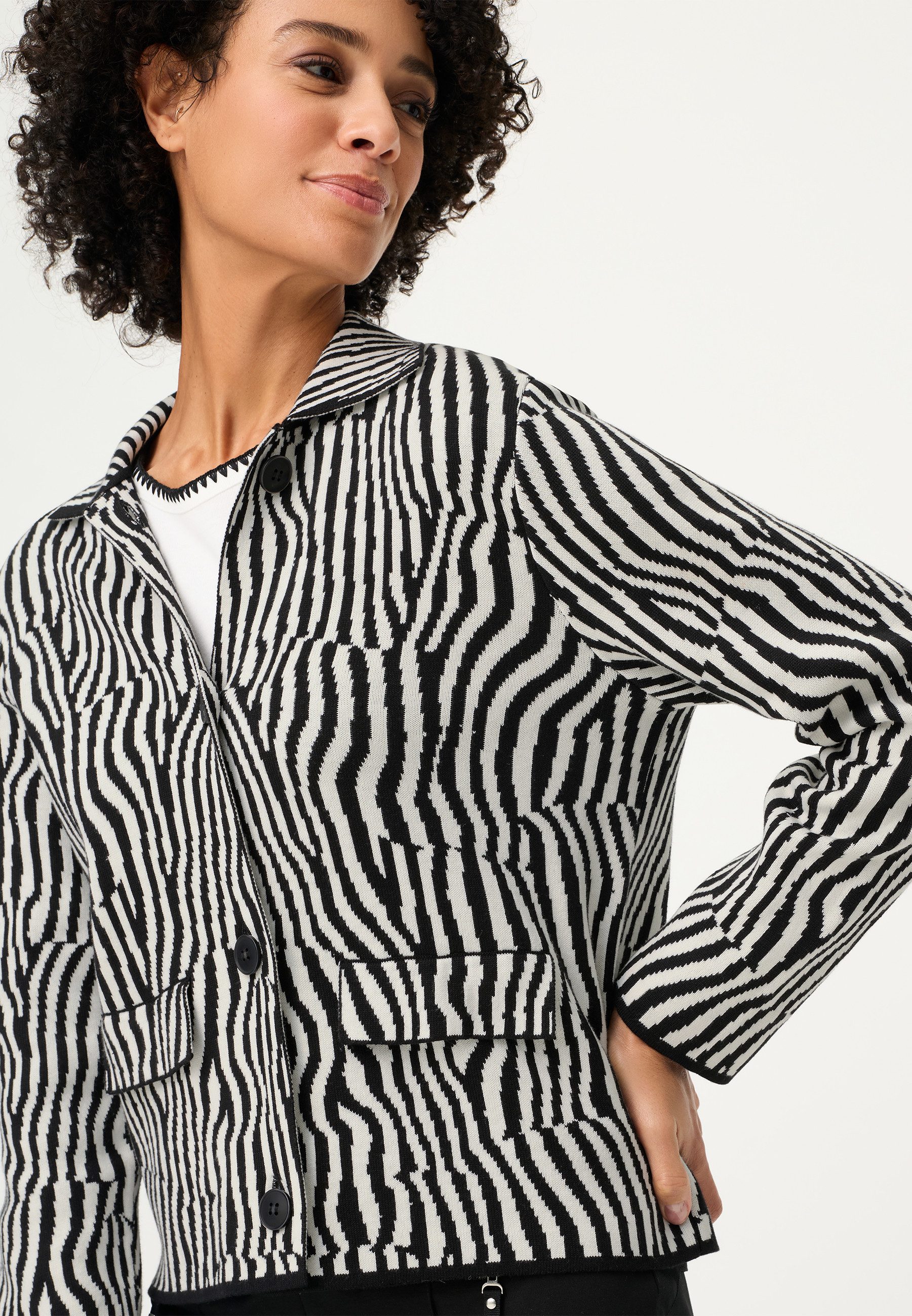 Olsen Cardigan mit Hemdblusenkragen und Allover-Dessin – Bild 4 von 5