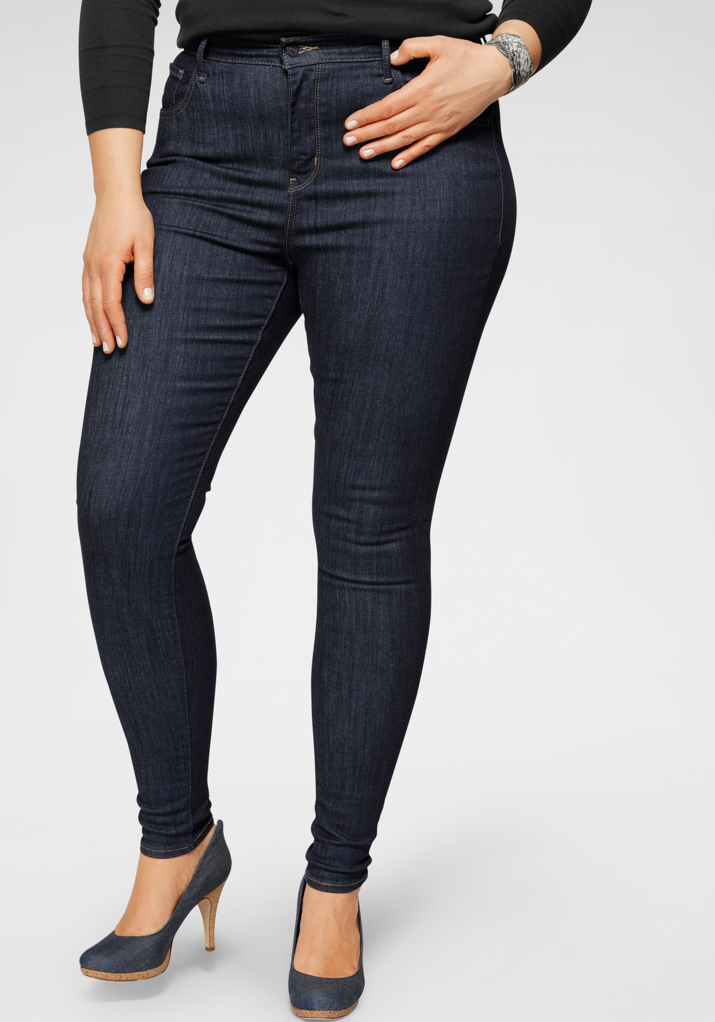 Levi's® Plus Skinny-fit-Jeans 720 High-Rise mit Leibhöhe rinsed hoher