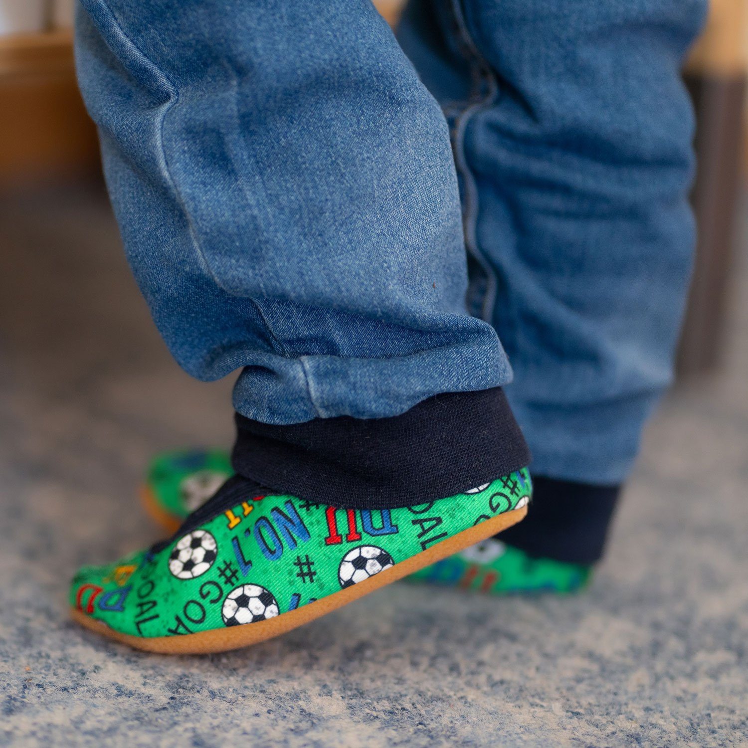Beck Schläppchen Goal mit Ristgummi Gymnastikschuh (Barfußschuhe, für schmale Füße und kleine Kinder besonders geeignet., ab Gr. 18/19 erhältlich) rutschfeste Laufsohle, atmungsaktive Baumwolle