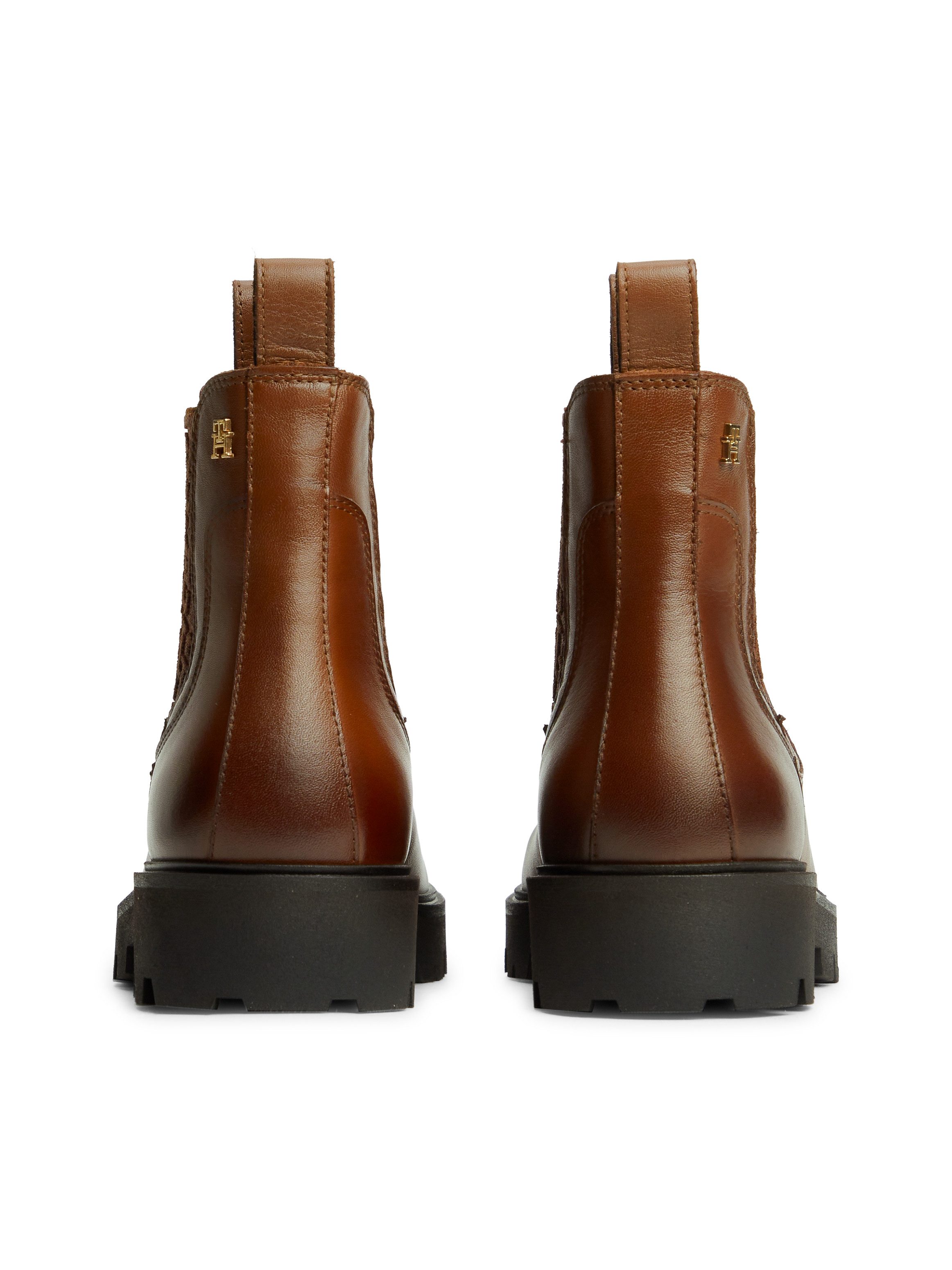 Tommy Hilfiger TH MONOGRAM LEATHER CHELSEA BOOT Chelseaboots Blockabsatz, Schlupfboots, mit beidseitigem Stretcheinsatz – Bild 3 von 5