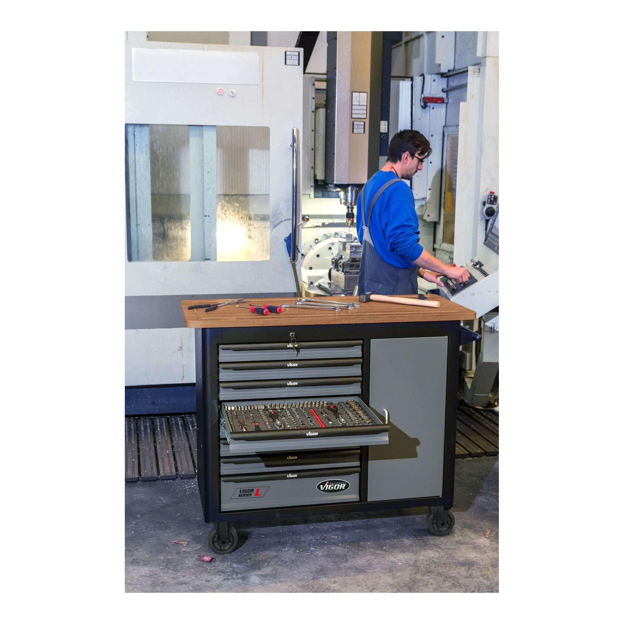 VIGOR Steckschlüssel VIGOR Mobile Werkbank SeriesL, mit Sortiment, V4813/NKW, 336-teilig