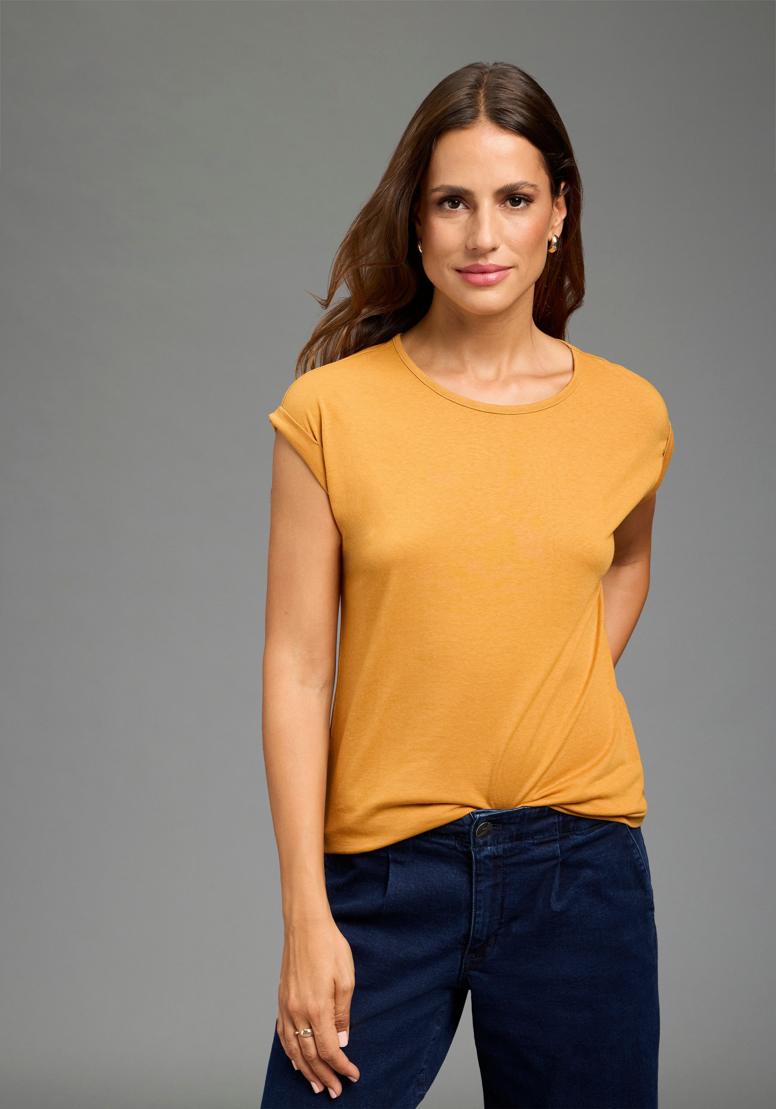 Boysen's T-Shirt im Basic-Stil, weicher Baumwoll-Jersey, viele Farben und Größen (Packung, 4er-Pack) figurumspielende Passform, Rundhalsausschnitt