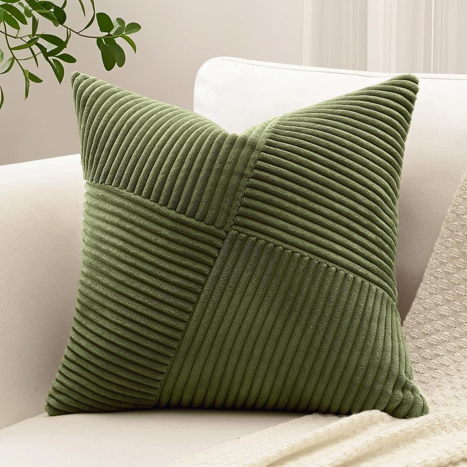 LuxusKollektion Kissenbezug Kissenbezug Cord Streifen Olivengrün 50x50cm, (1 Stück)