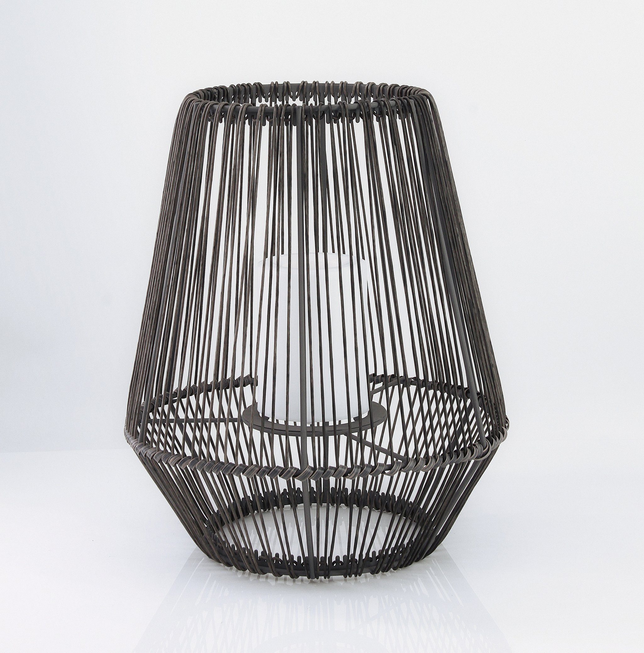 Arnusa LED Solarleuchte Laterne mit Solarkerze LED Stehlampe Dekoleuchte Rattan Optik, Kerzeneffekt, LED fest integriert, warmweiß, Indoor und Outdoor modernes  – Bild 3 von 5
