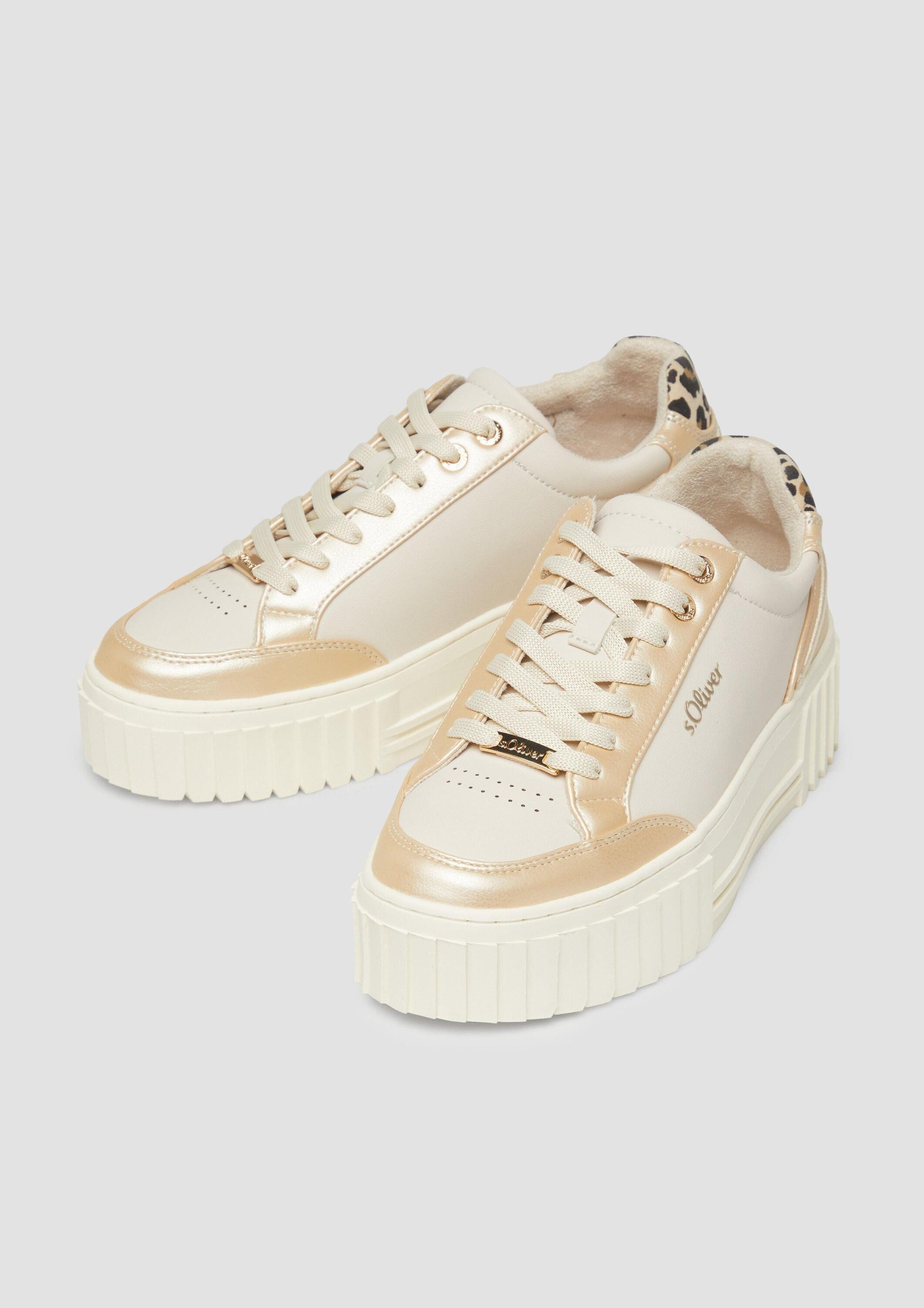s.Oliver Sneakers Sneaker Sneaker mit Plateau-Sohle und Leo-Detail