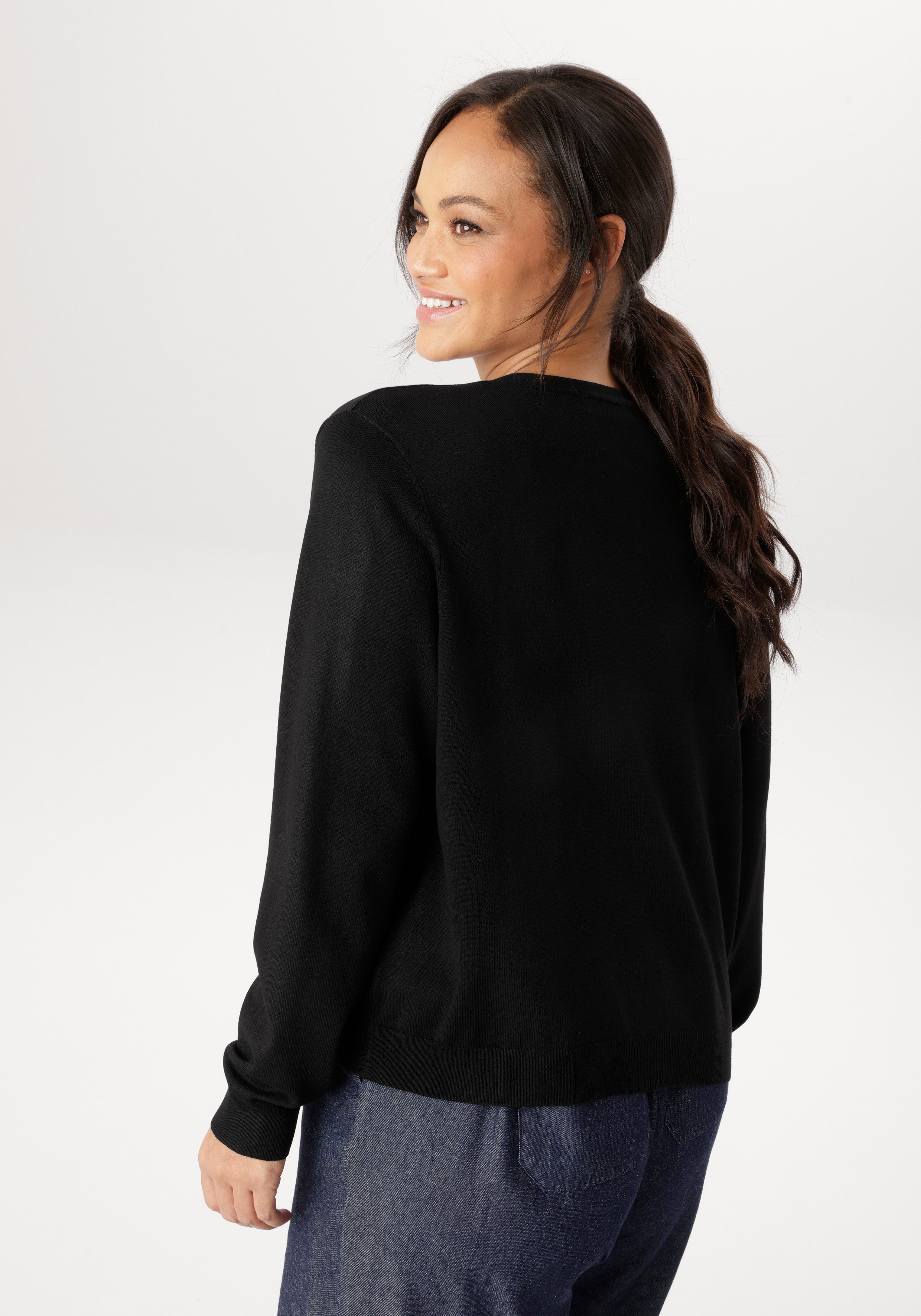 Aniston PLUS Strickjacke mit edlen Knöpfen
