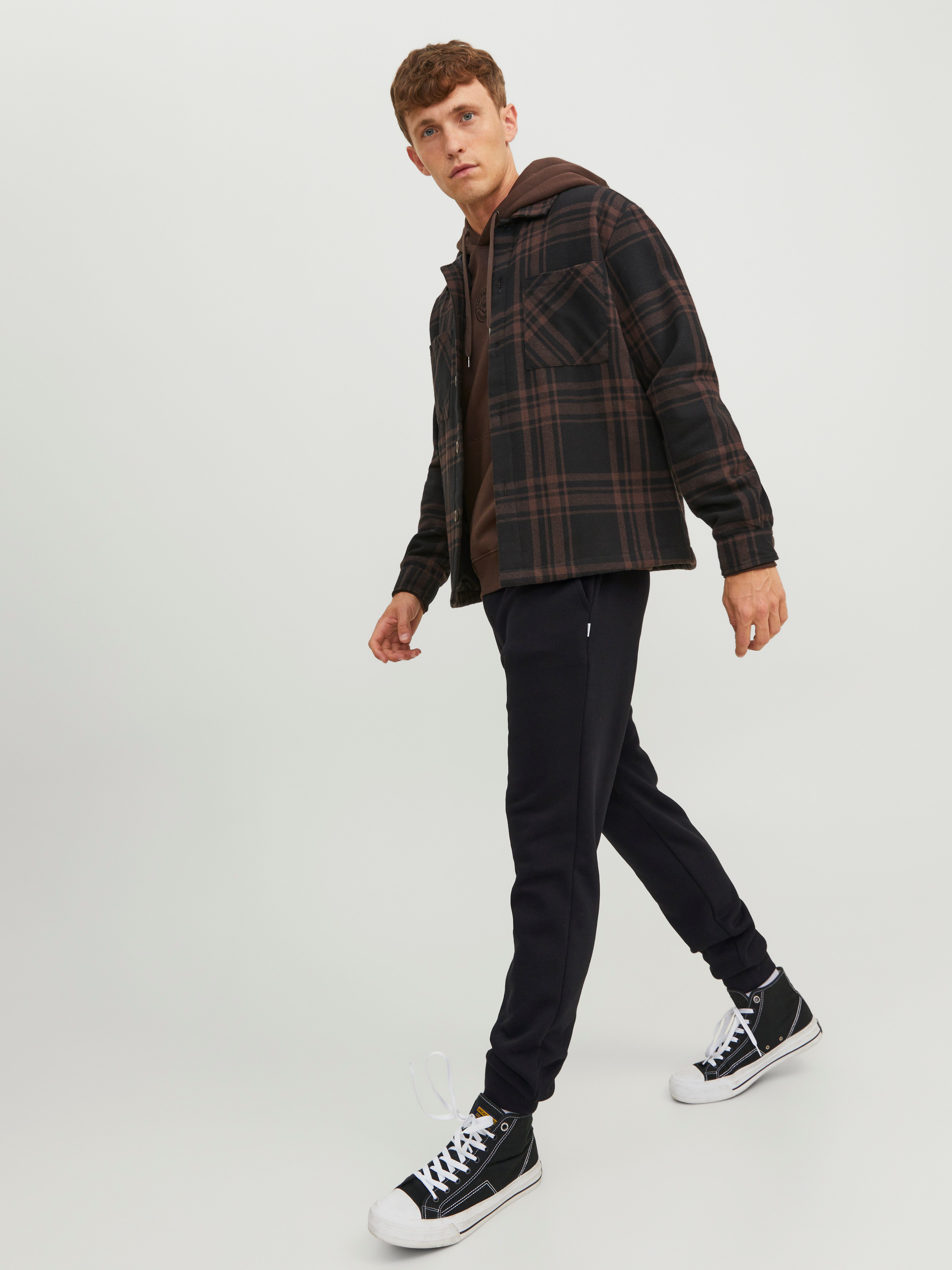 Jack & Jones Sweathose JPSTGORDON mit Kordelzug und Komfortbund unifarben, modisch, regular fit, Sweatware
