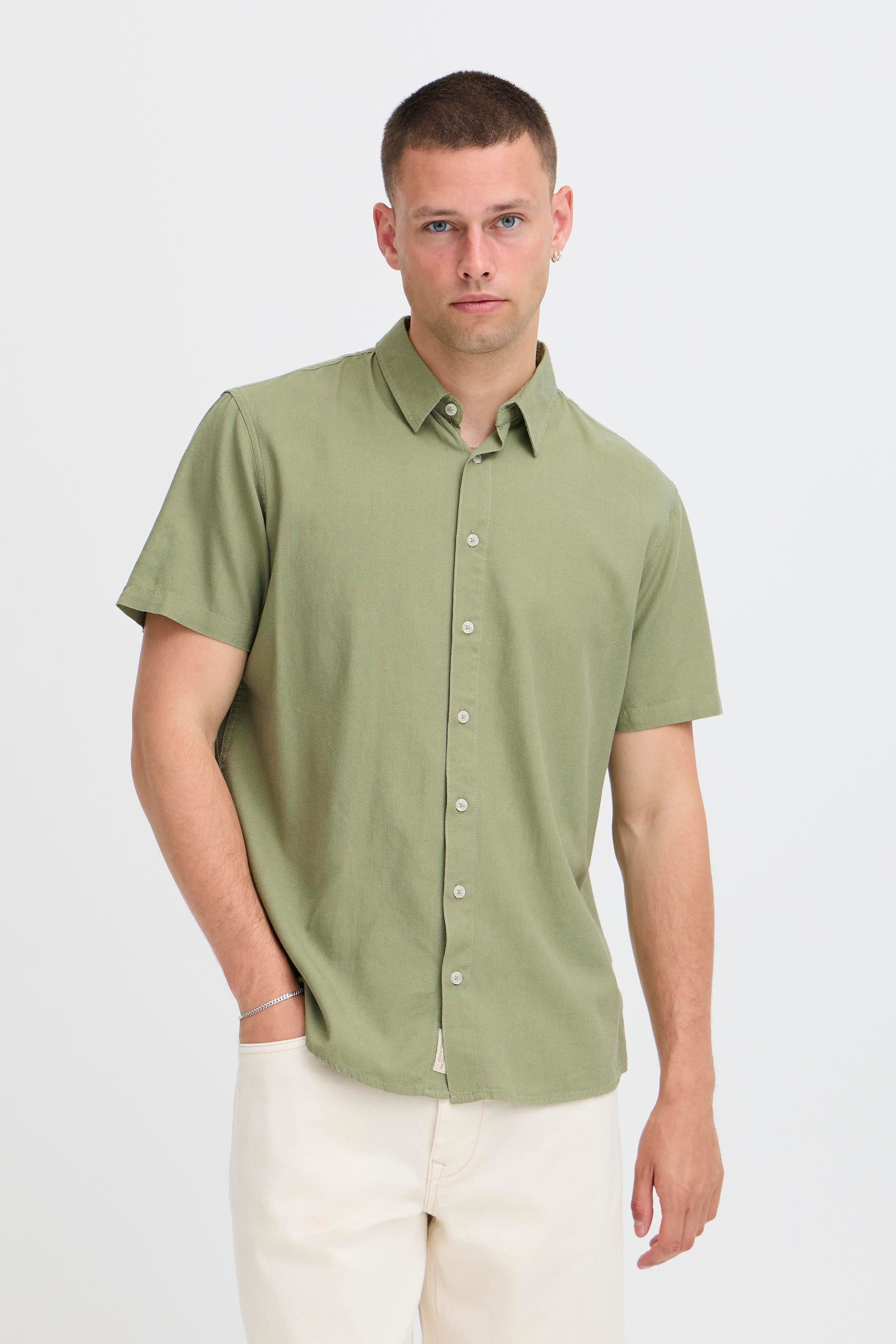 Blend Kurzarmhemd BHBOBBY LINEN S/S aus Leinen und Viskose, Regular Fit, mit Hemdkragen