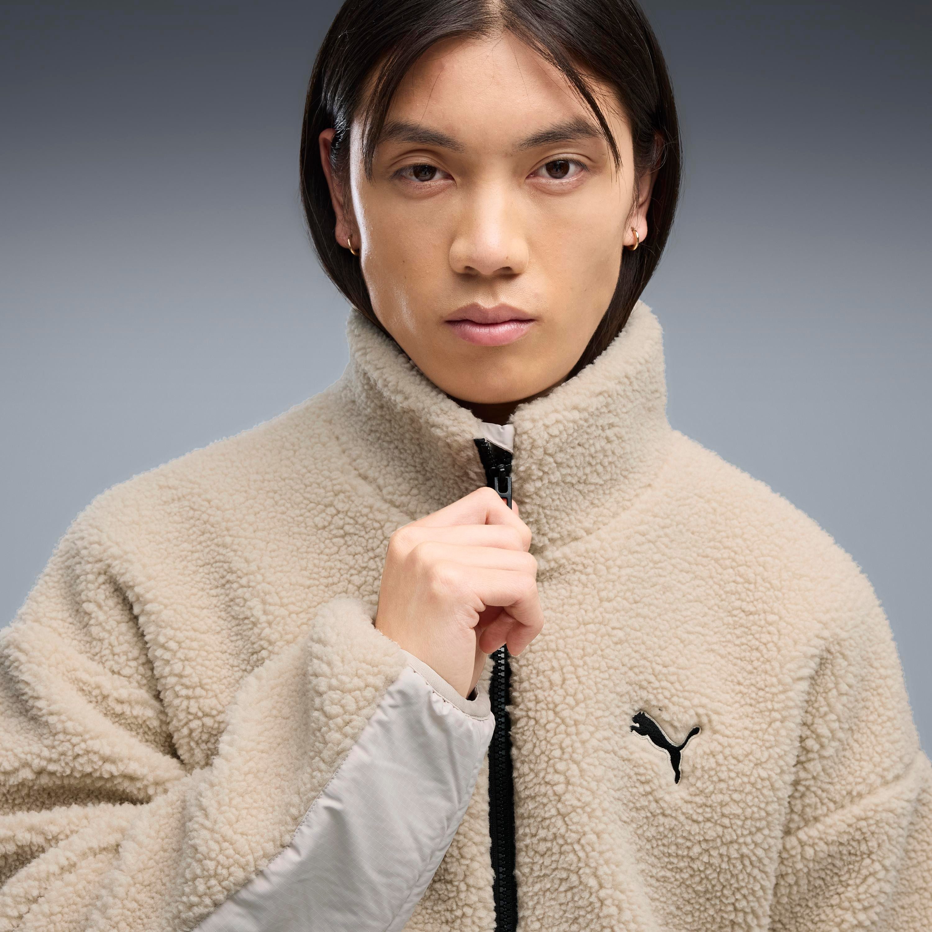 PUMA Wendejacke HYBRID REFIBRE SHERPA JACKET M sportlicher Stil, mit Reißverschluss, mit Cargotasche, aus Rippware – Bild 3 von 5