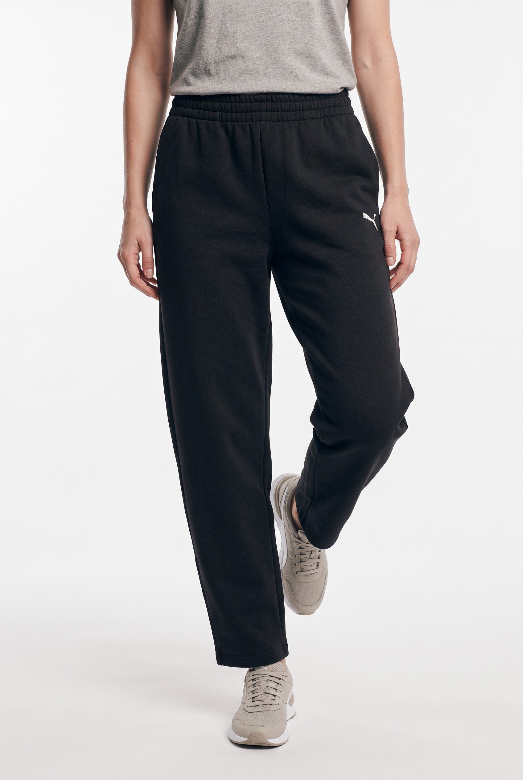 PUMA Trainingshose ESS RELAXED BARREL LEG PANTS FL mit Eingrifftaschen, unifarben, normale Leibhöhe, relaxed Fit