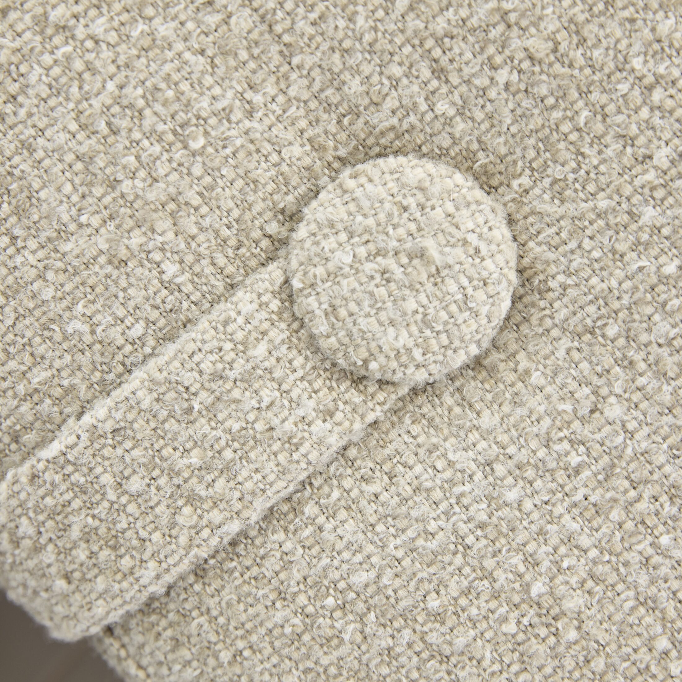 DesignBite Pouf