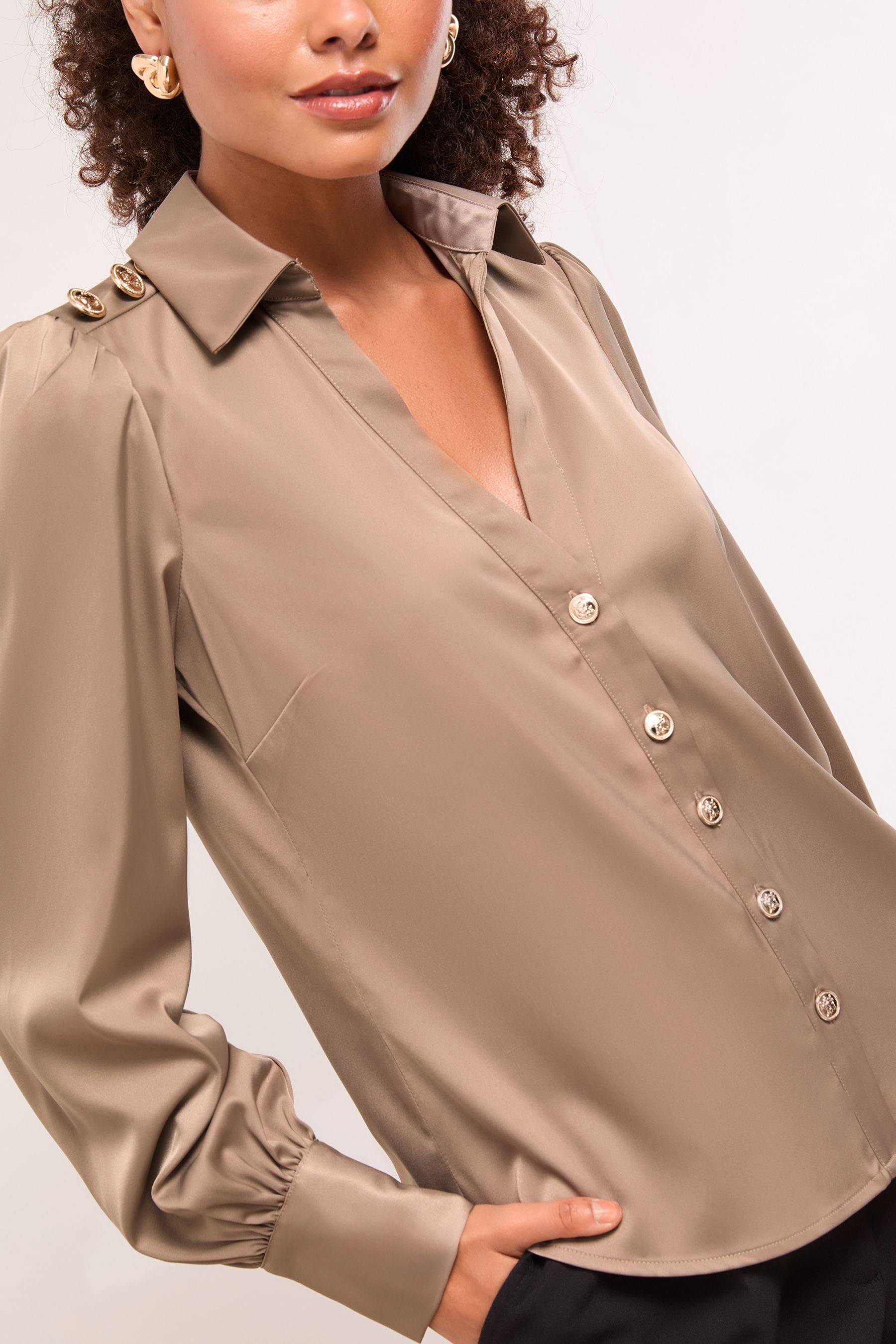 LIPSY Hemdbluse Lipsy Satinhemd mit Uniformknöpfen, Regular (1-tlg)