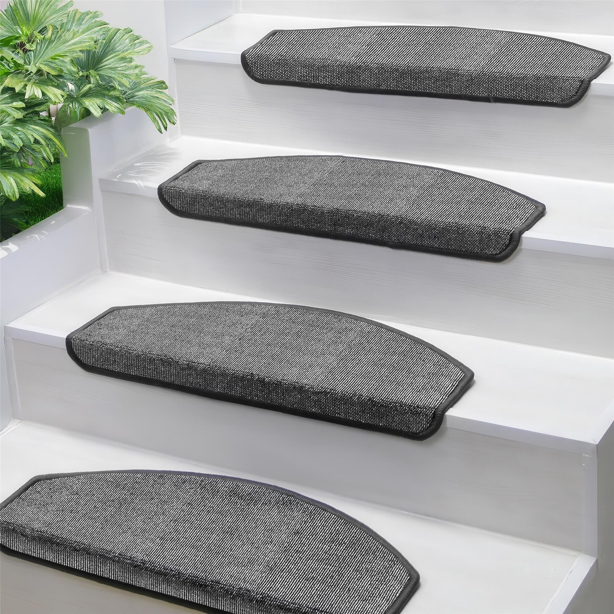 Björn&Schiller Stufenmatte Rutschfest Treppenmatten Halbrund, Treppenteppich Grau, 15er Set, Halbrund, Selbstklebende Treppenschoner, robuste Antirutschmatten Treppenschutz