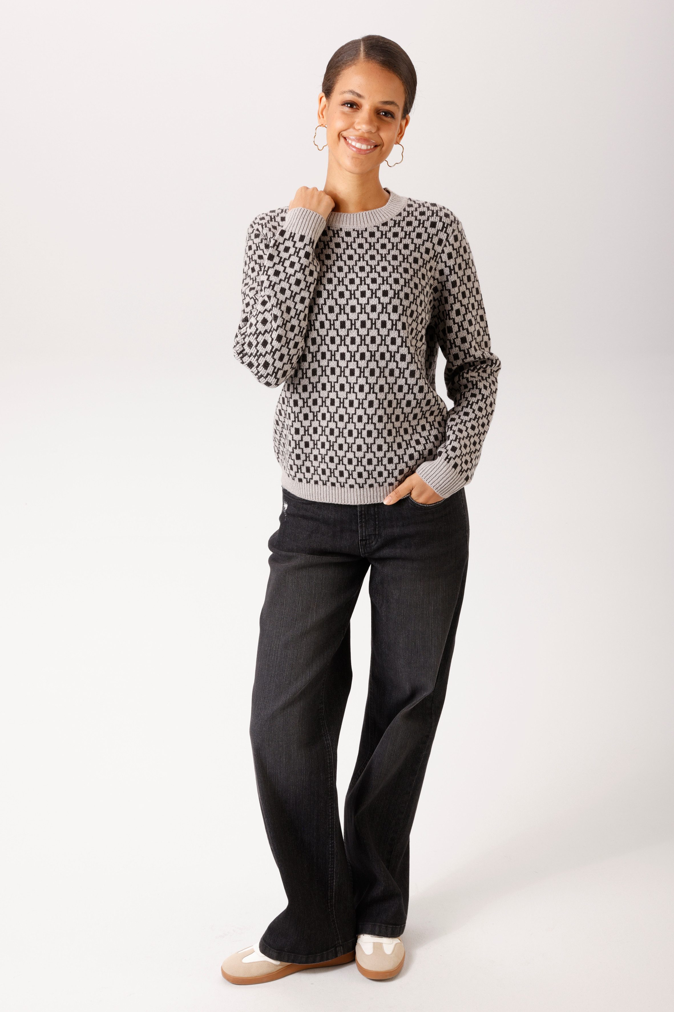Zum Outfit 7