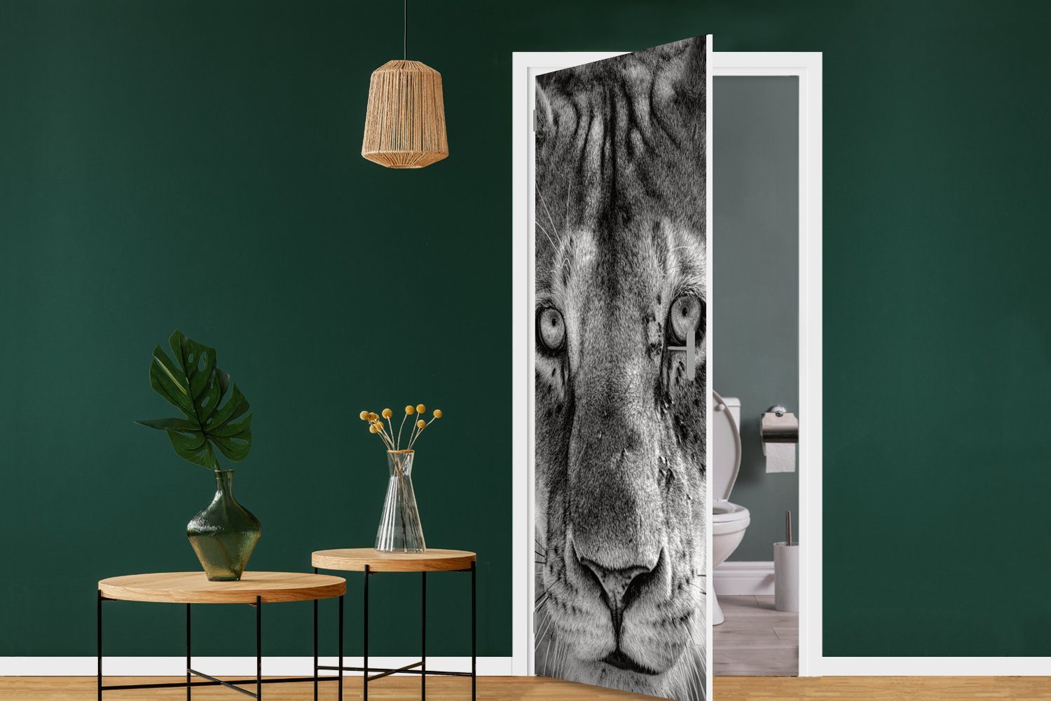 MuchoWow Türtapete Tierprofil Löwin in Tür, Fototapete für weiß, bedruckt, 75x205 Türaufkleber, cm (1 schwarz St), und Matt