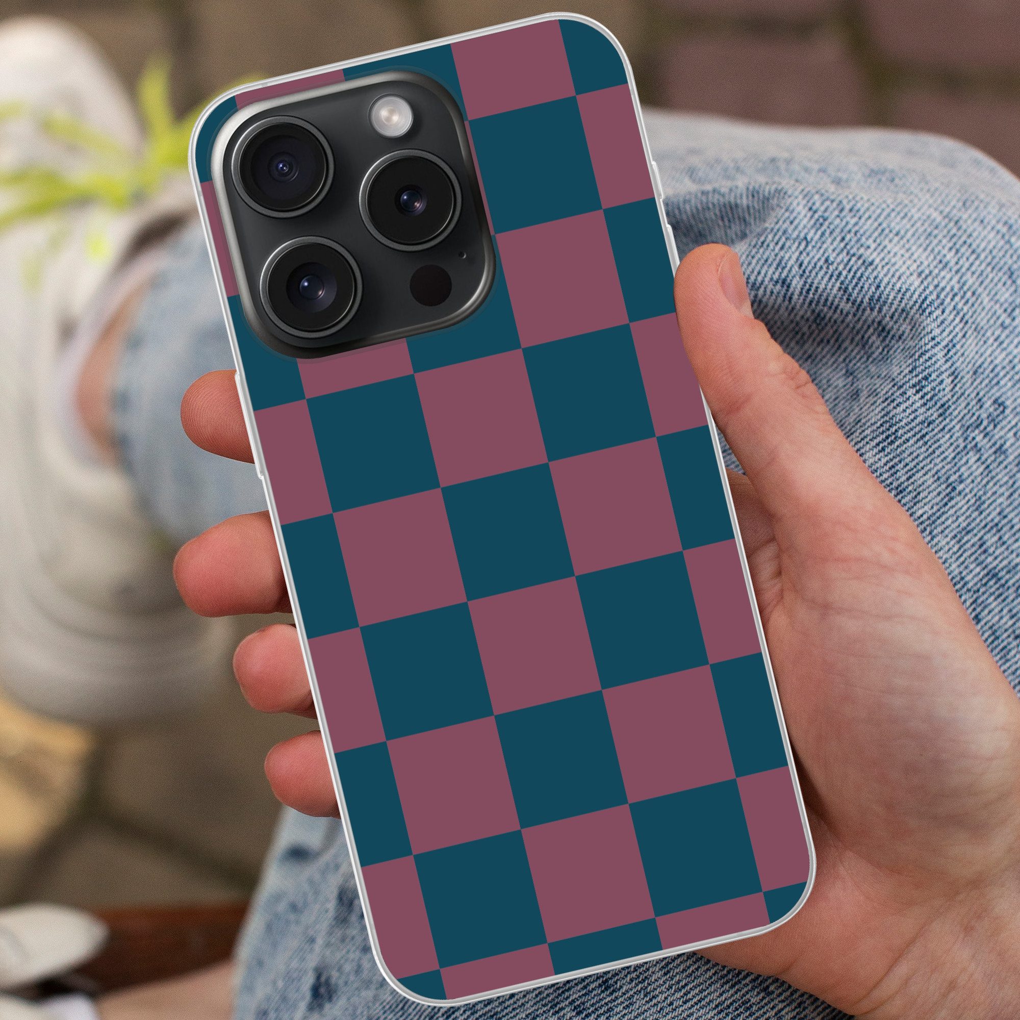 MuchoWow Handyhülle für Apple iPhone 15 Pro Schachbrett Druck - Blau - Rot - Würfel, Smartphone-Bumper, Print, Handy Schutzhülle Dünn