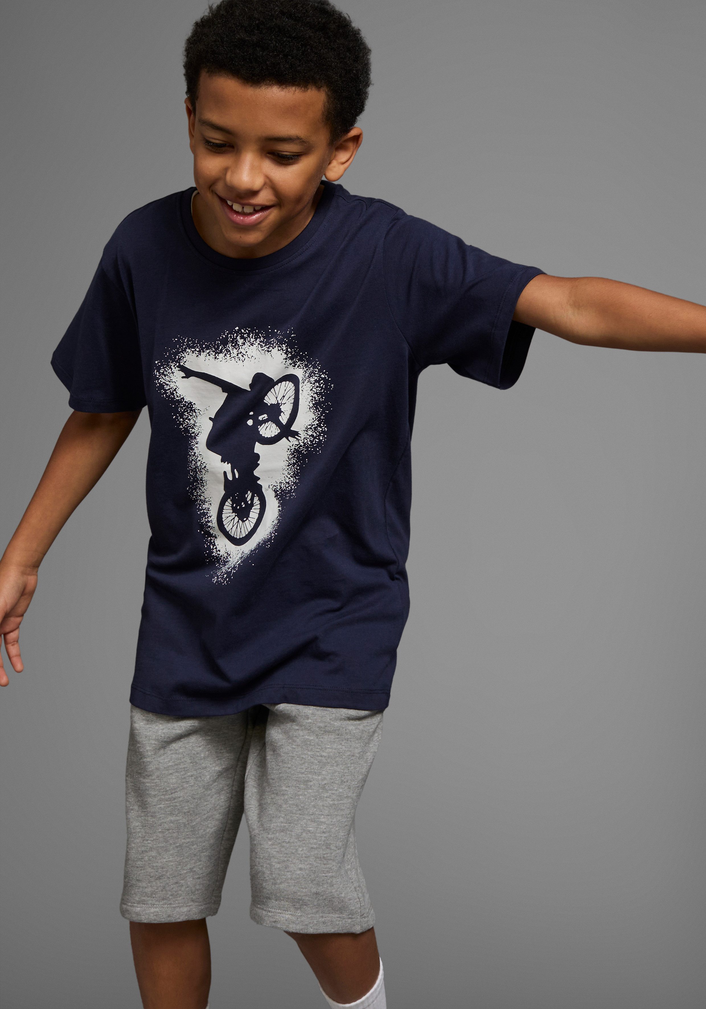 KIDSWORLD T-Shirt & Shorts 2tlg. Set T-Shirt + Sweatshorts (Set, 2-tlg., 2) BIKER-Druck, jedes Teil einzeln tragbar