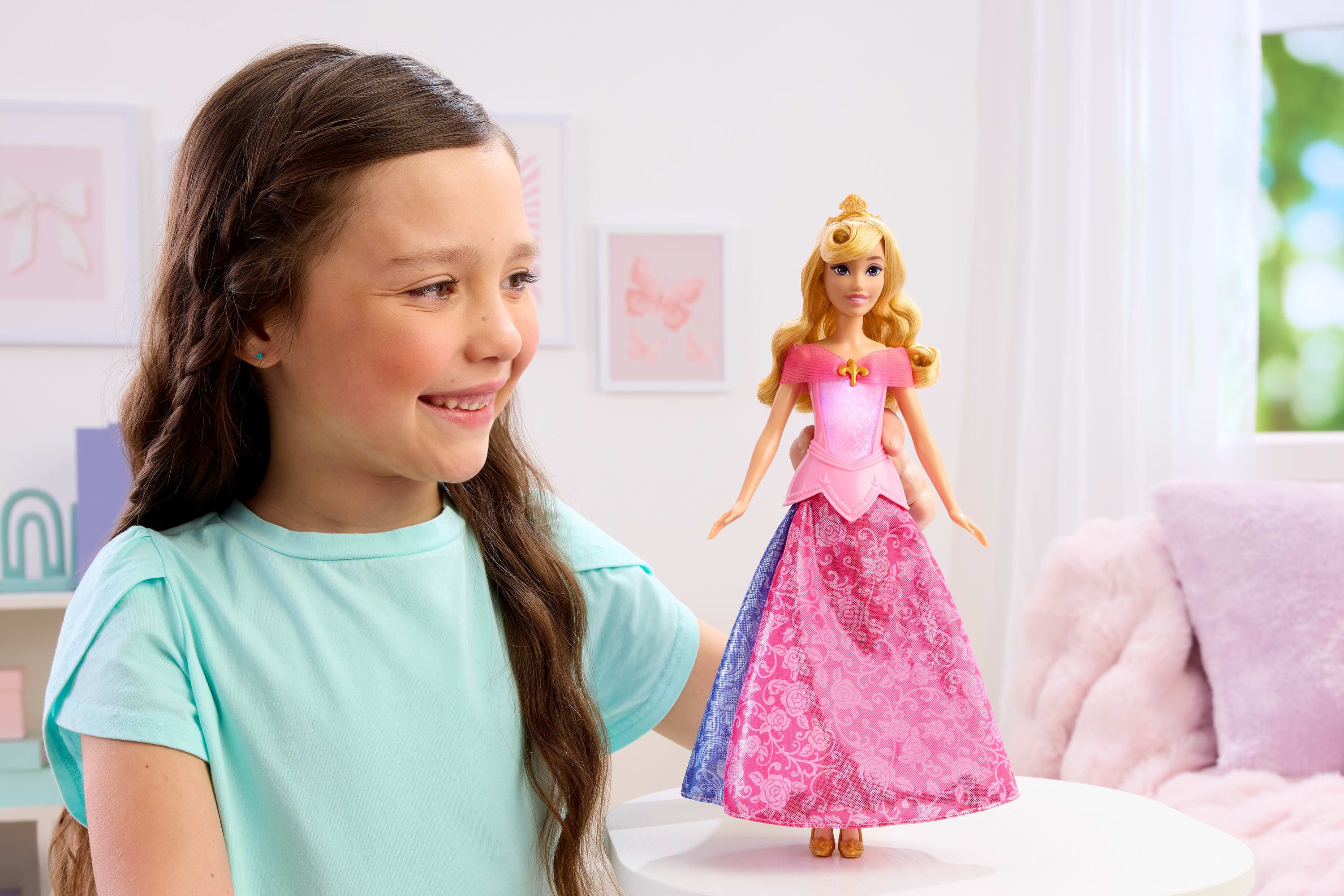 Mattel® Anziehpuppe Disney Prinzessin Aurora Verwandlungs-Puppe, mit Leuchtfunktion
