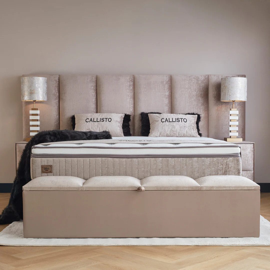 abc bedding Boxspringbett CALISTO, Komfortbett mit stilvollem Samtbezug in beige, Voll-orthopädisches Schlafsystem inklusive Bettkasten