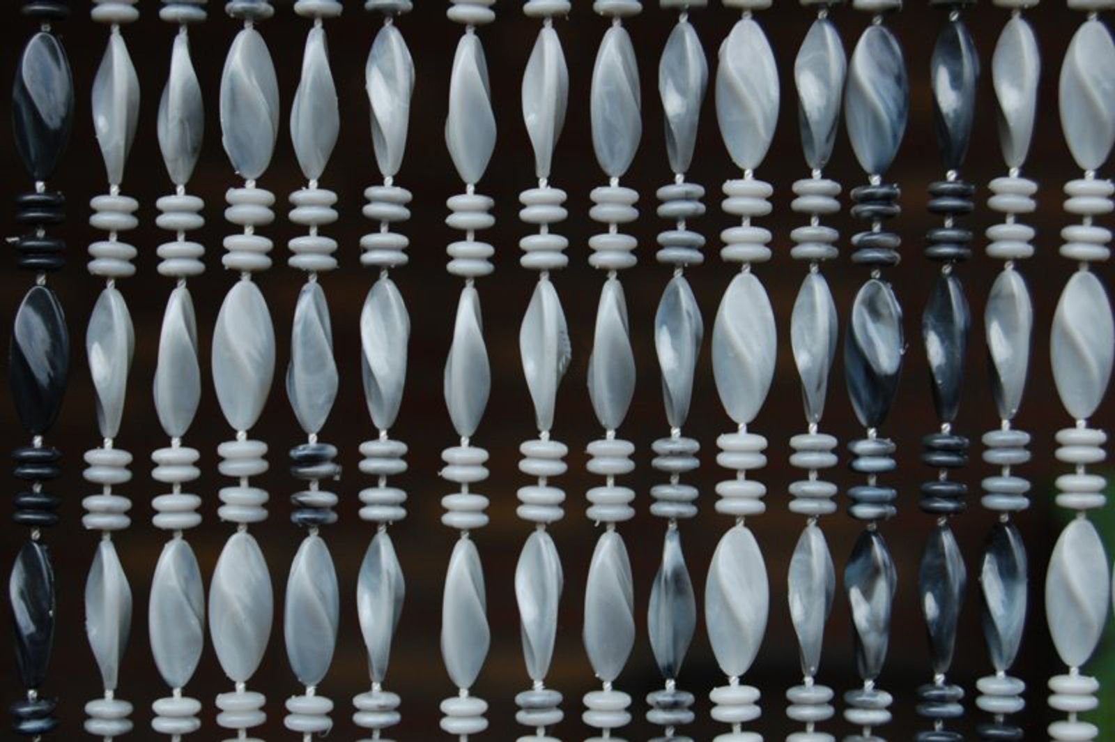Türvorhang La Tenda GENOA 2 XL Perlenvorhang grau, La Tenda,  Hakenaufhängung, halbtransparent, 120 x 230 cm, Perlen - Länge und Breite  individuell kürzbar | Fertiggardinen