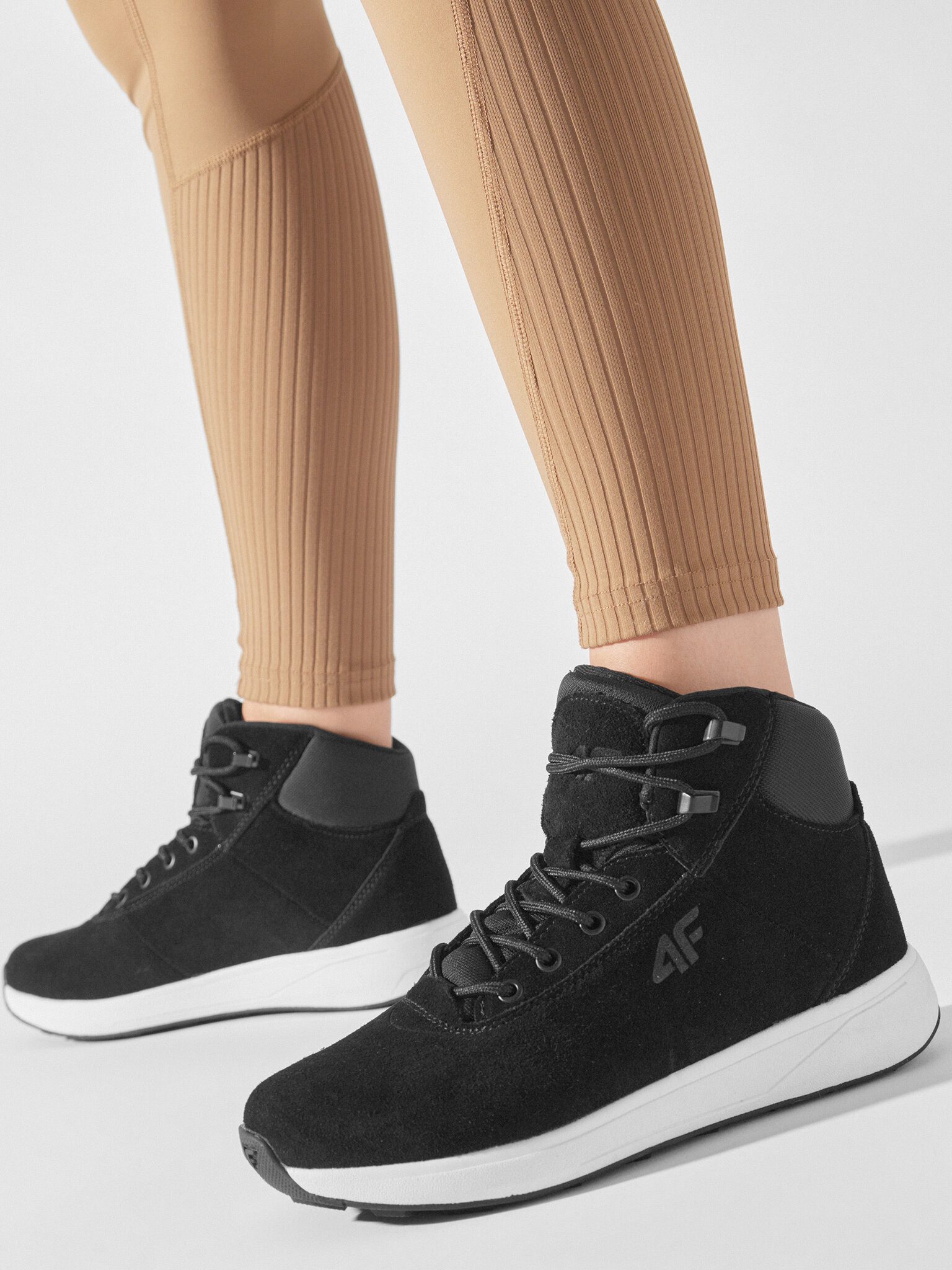 Schuhe 4FAW22FWINF014 20S Bootsschuh