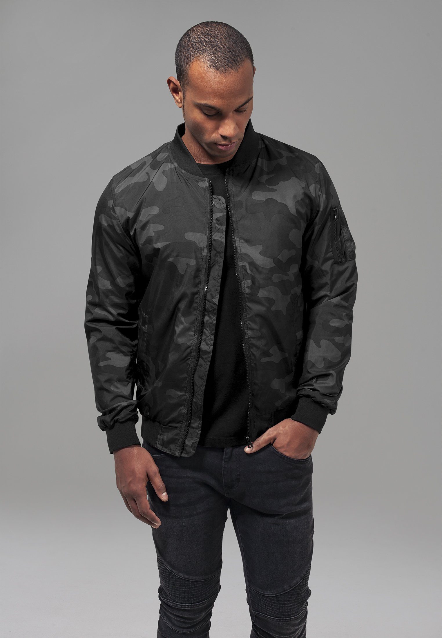 URBAN CLASSICS Outdoorjacke Herren Light Camo Bomber Jacket (1-St) darkcamo